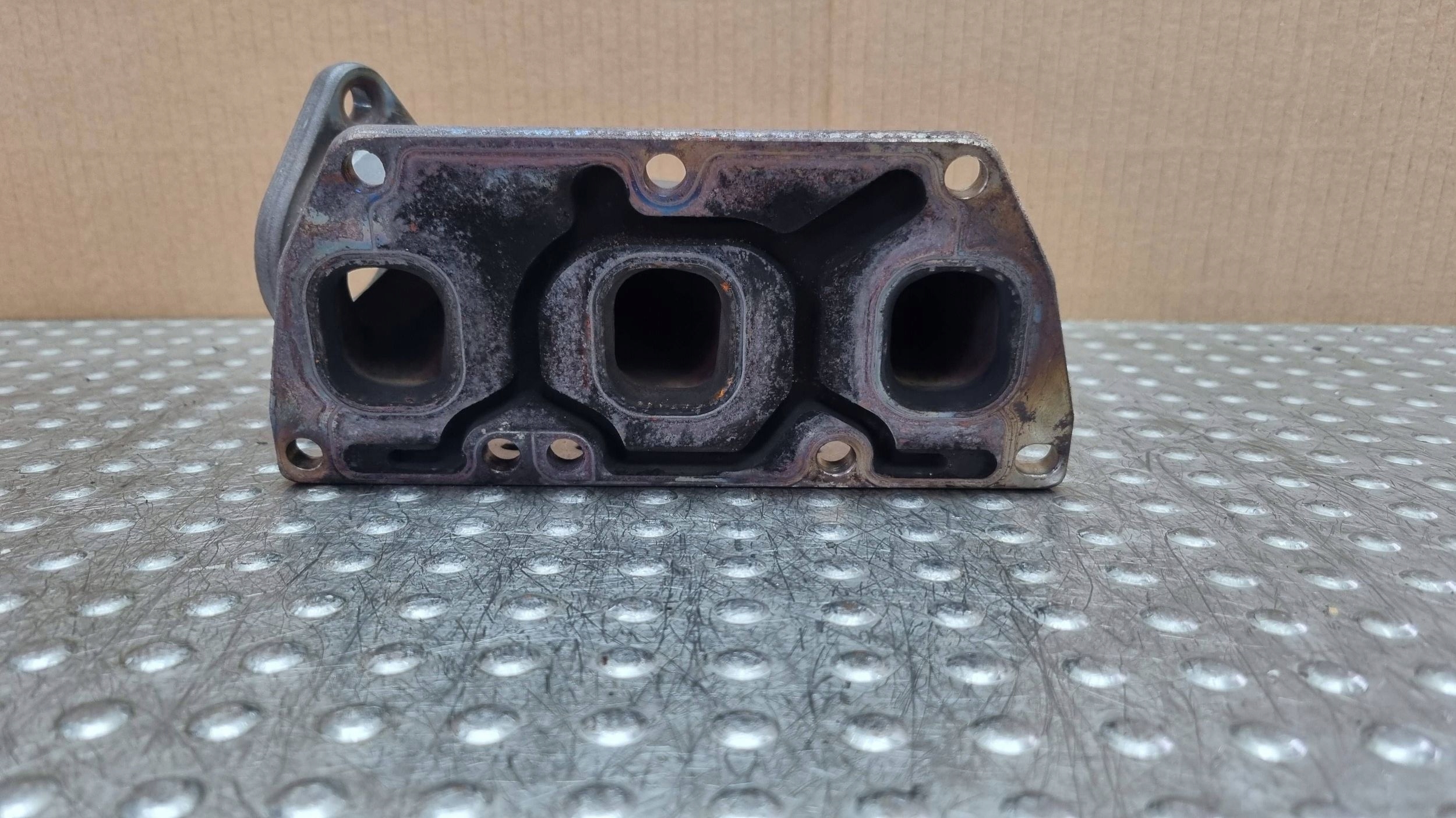 exhaust manifold left 07C253017F AUDI A8 D2 VW PHAETON 6.0 W12 BAN