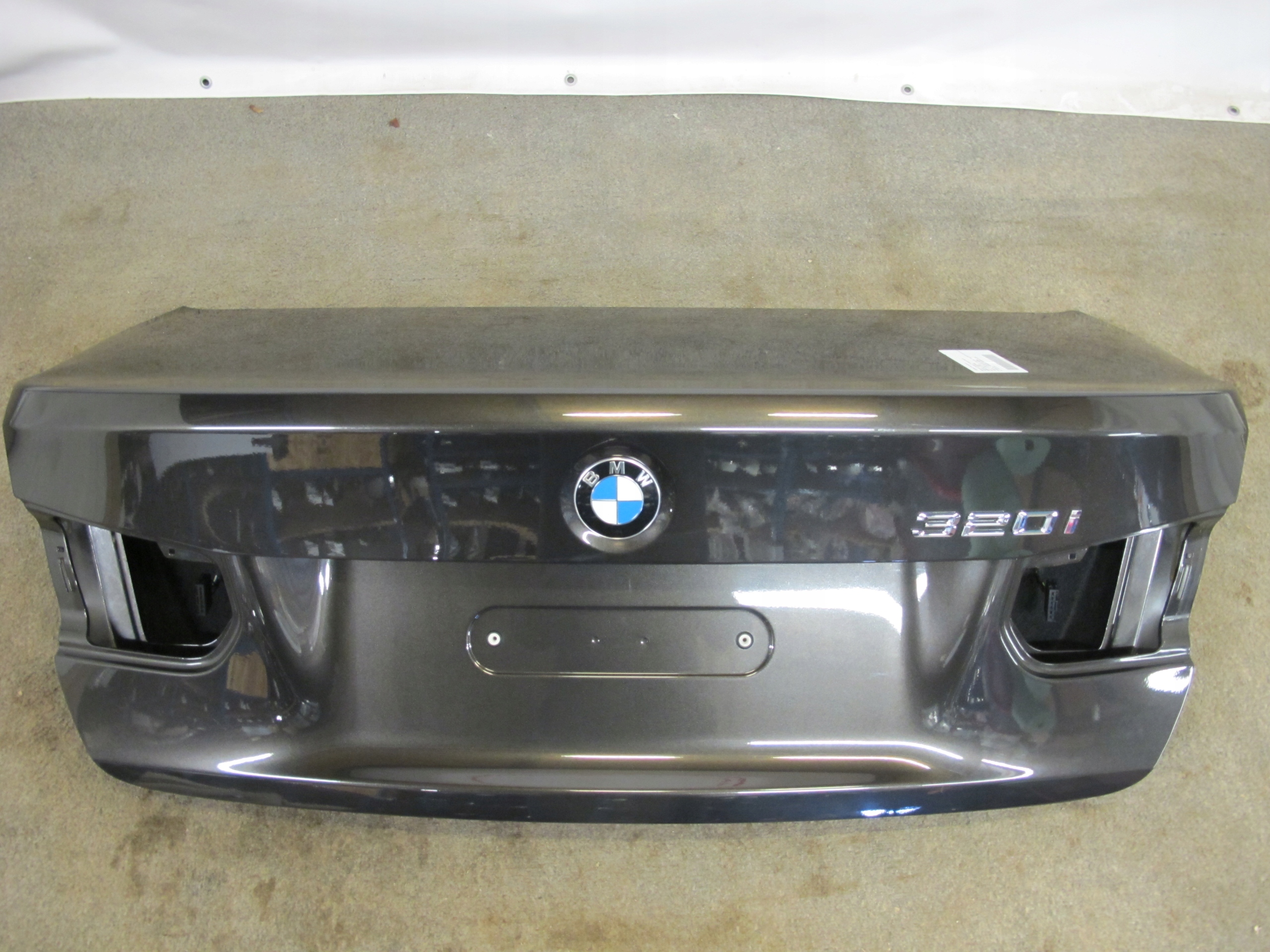 KLAPA TYŁ POKRYWA BMW F30 B65