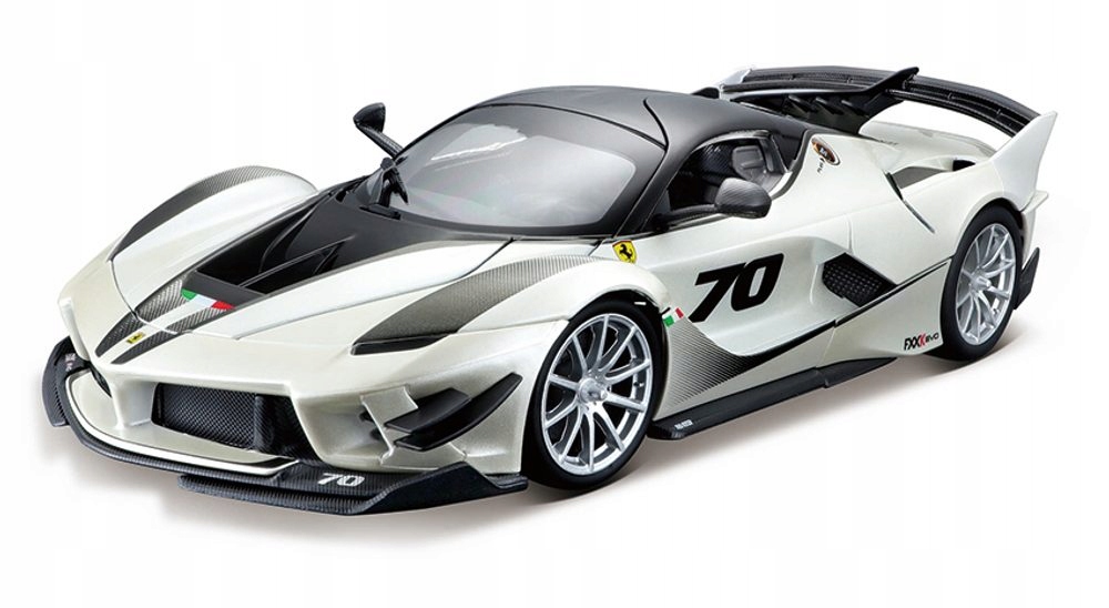 Bburago 1:18 Ferrari Top Fxx-k Evo No.70 (white/black)