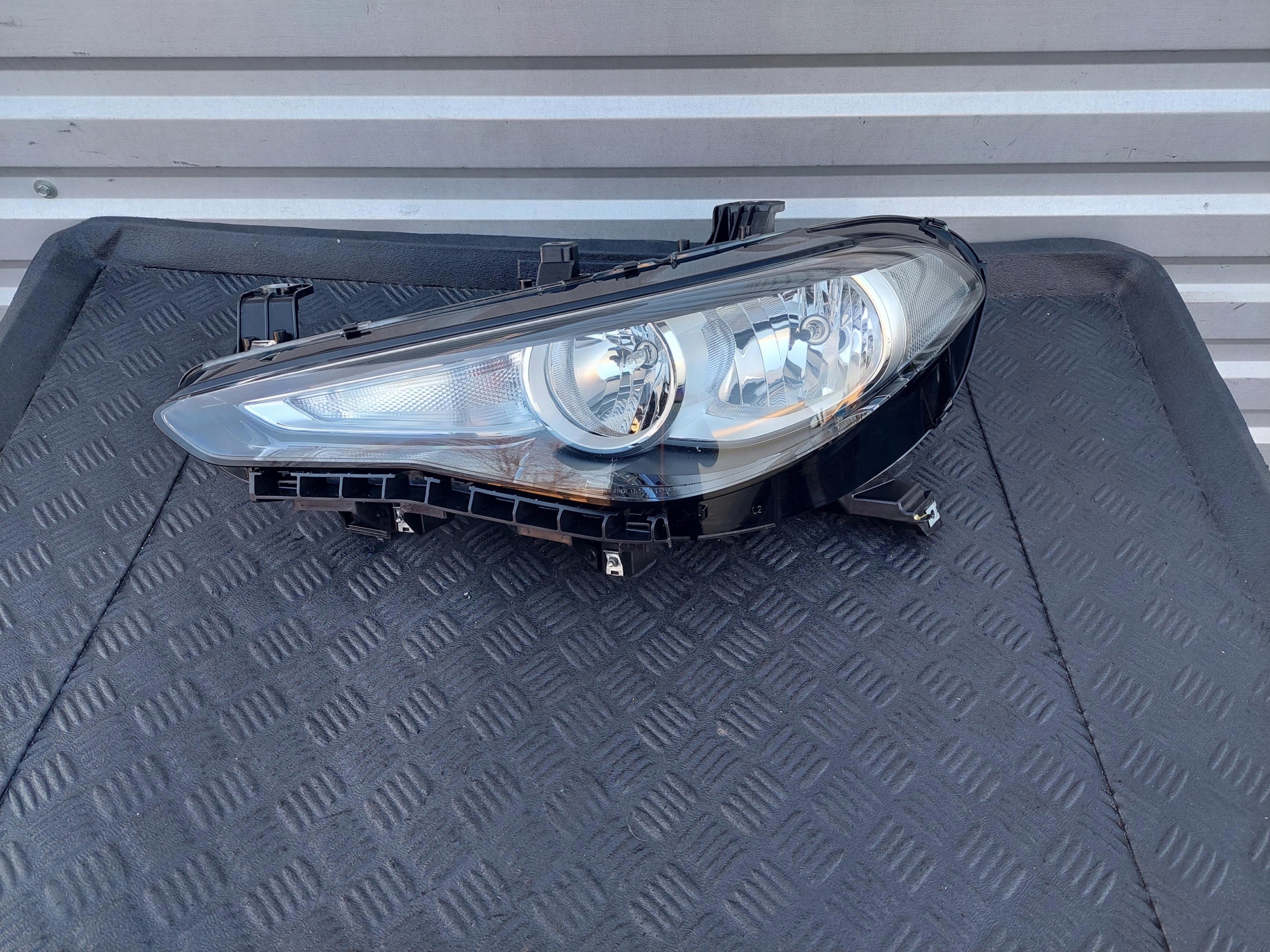 light front left front left 50547585 ALFA ROMEO GIULIA