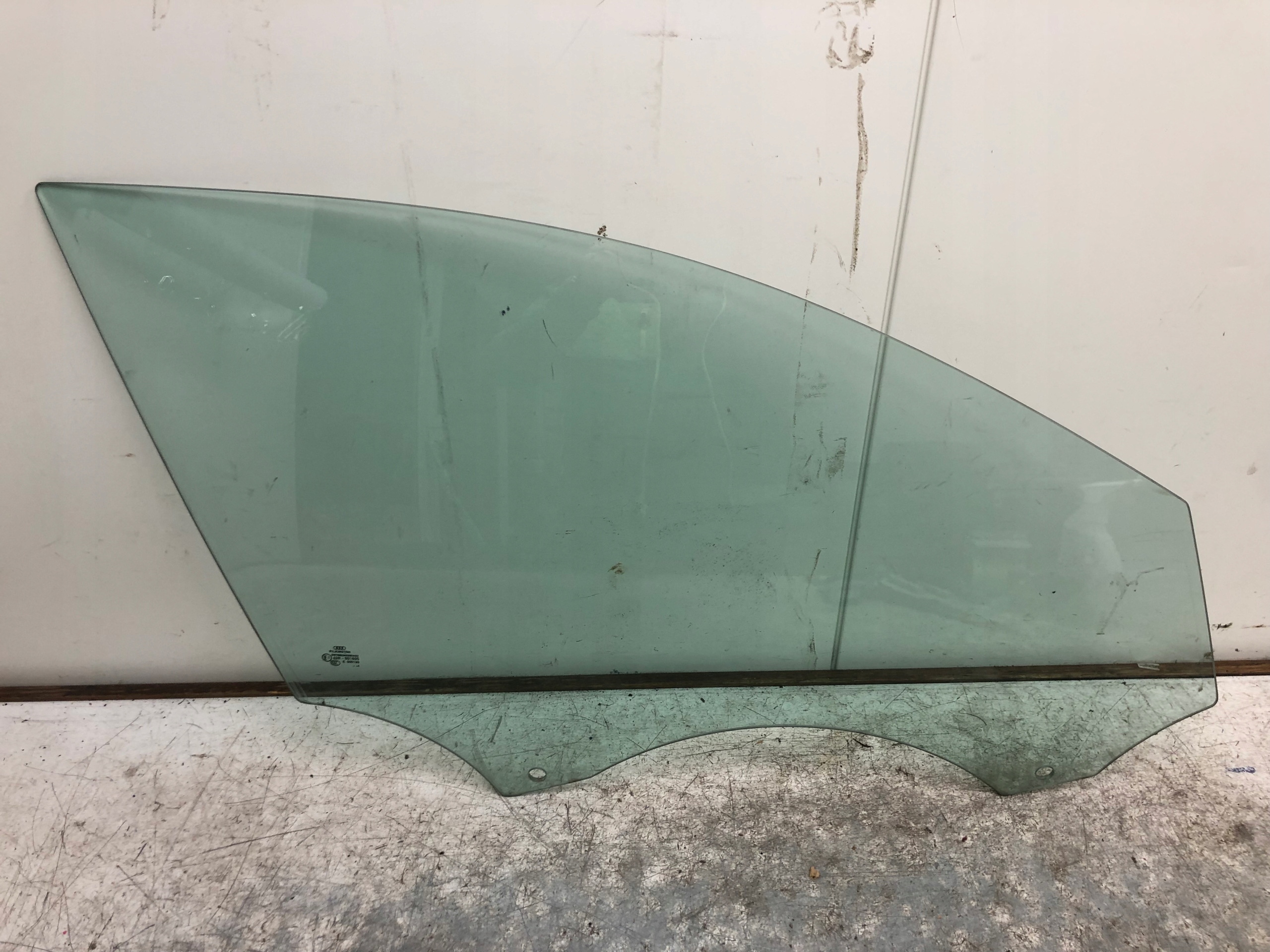 window door right front AS2 AUDI A4 B8 LIFT sedan