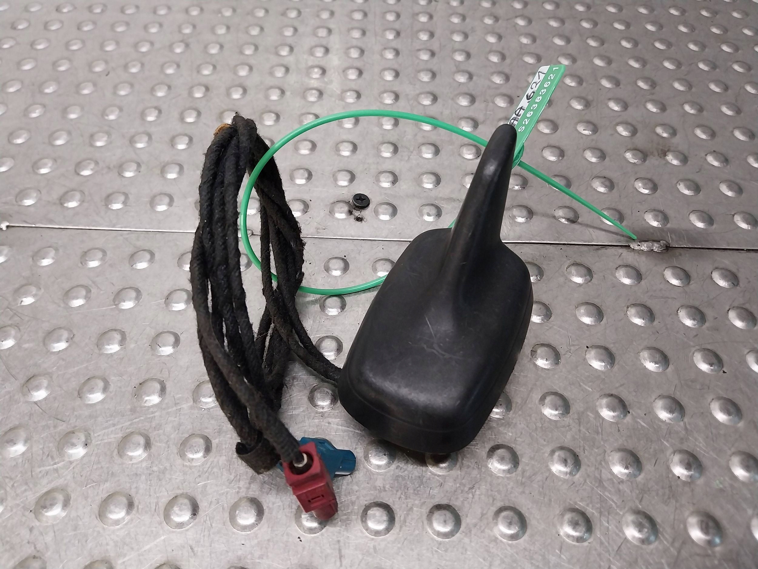 ANETENA dach REKIN 4L0035503B AUDI Q7 4L 06-10