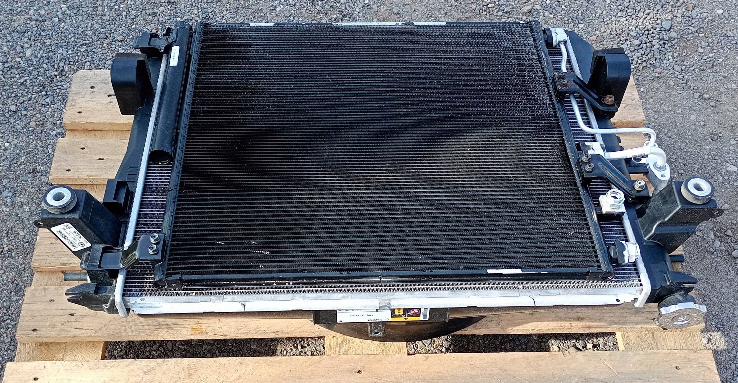 chladič chladiče vody ventilátor komplet Dodge RAM 1500 5.7 2009-2018