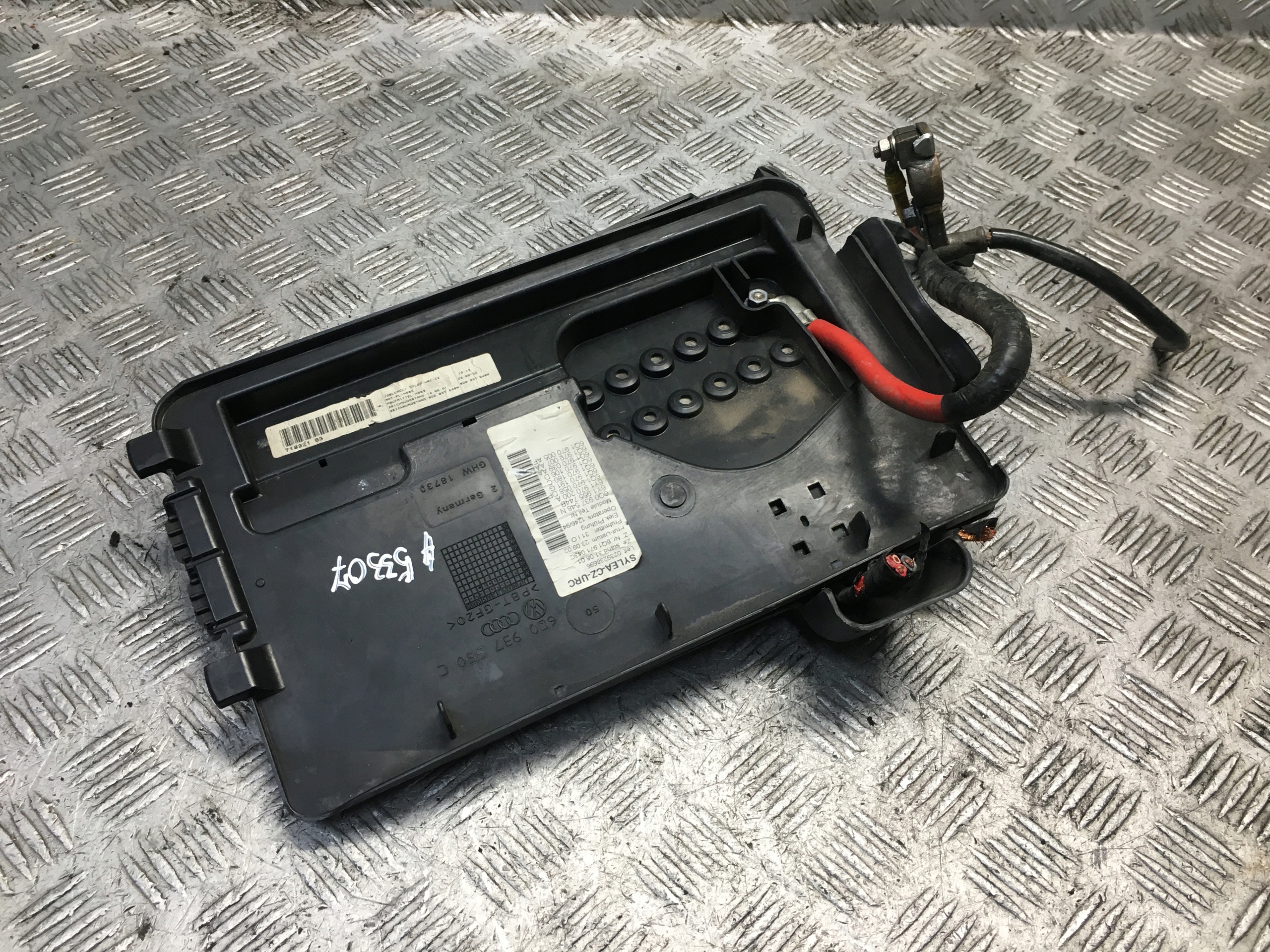 FABIA I SKRZYNKA BEZPIECZNIKÓW 6Q0937550C