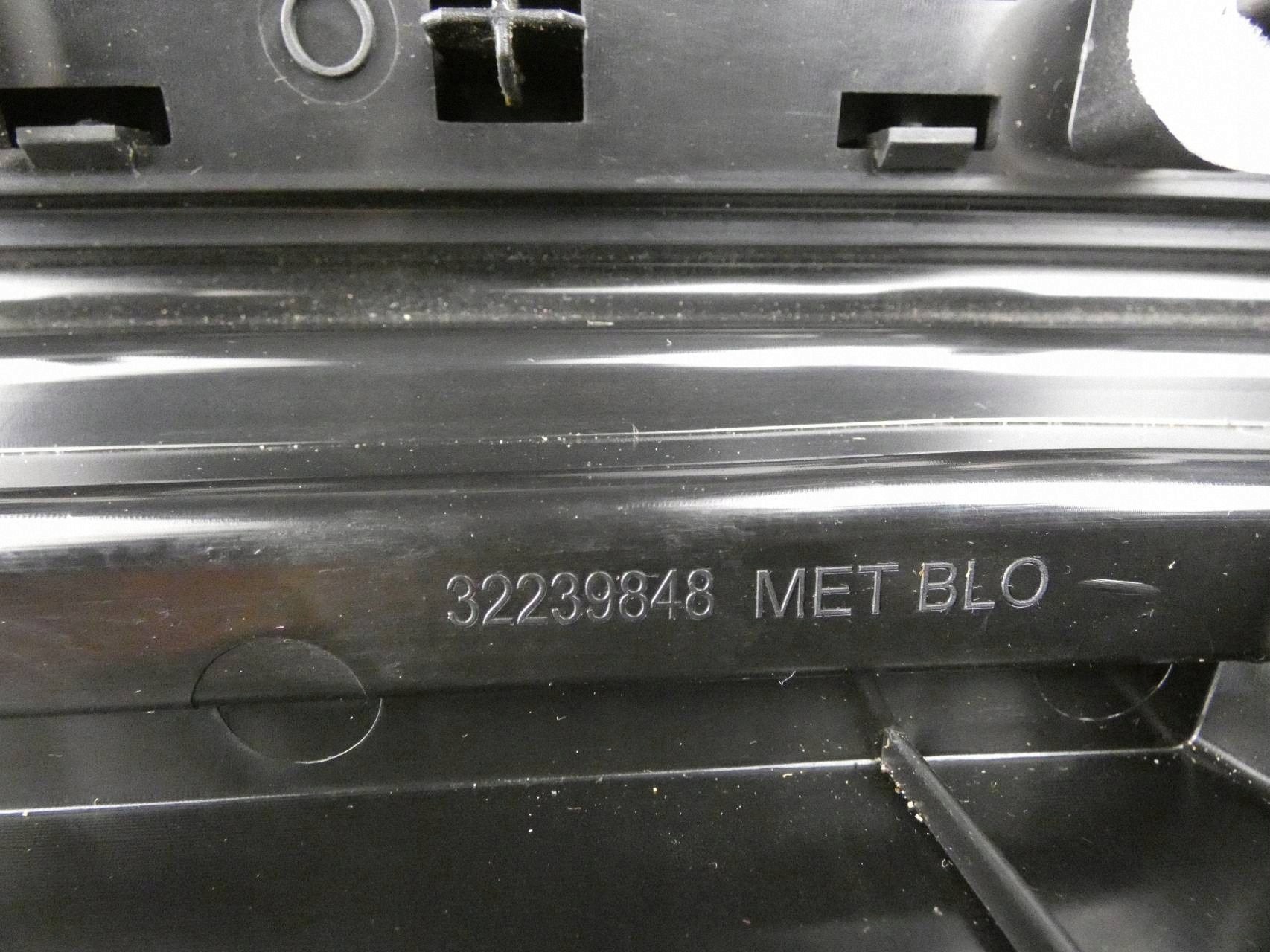 VOLVO V60 II 18- cover cap of the threshold boot rear part