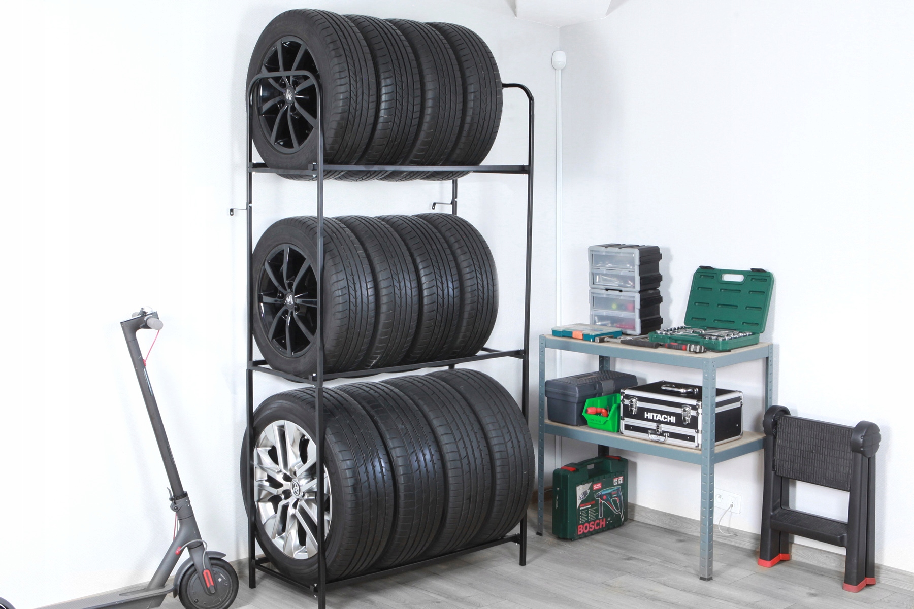 METALOWY STOJAK NA OPONY KOŁA 12 OPON / KÓŁ REGAŁ Marka DR