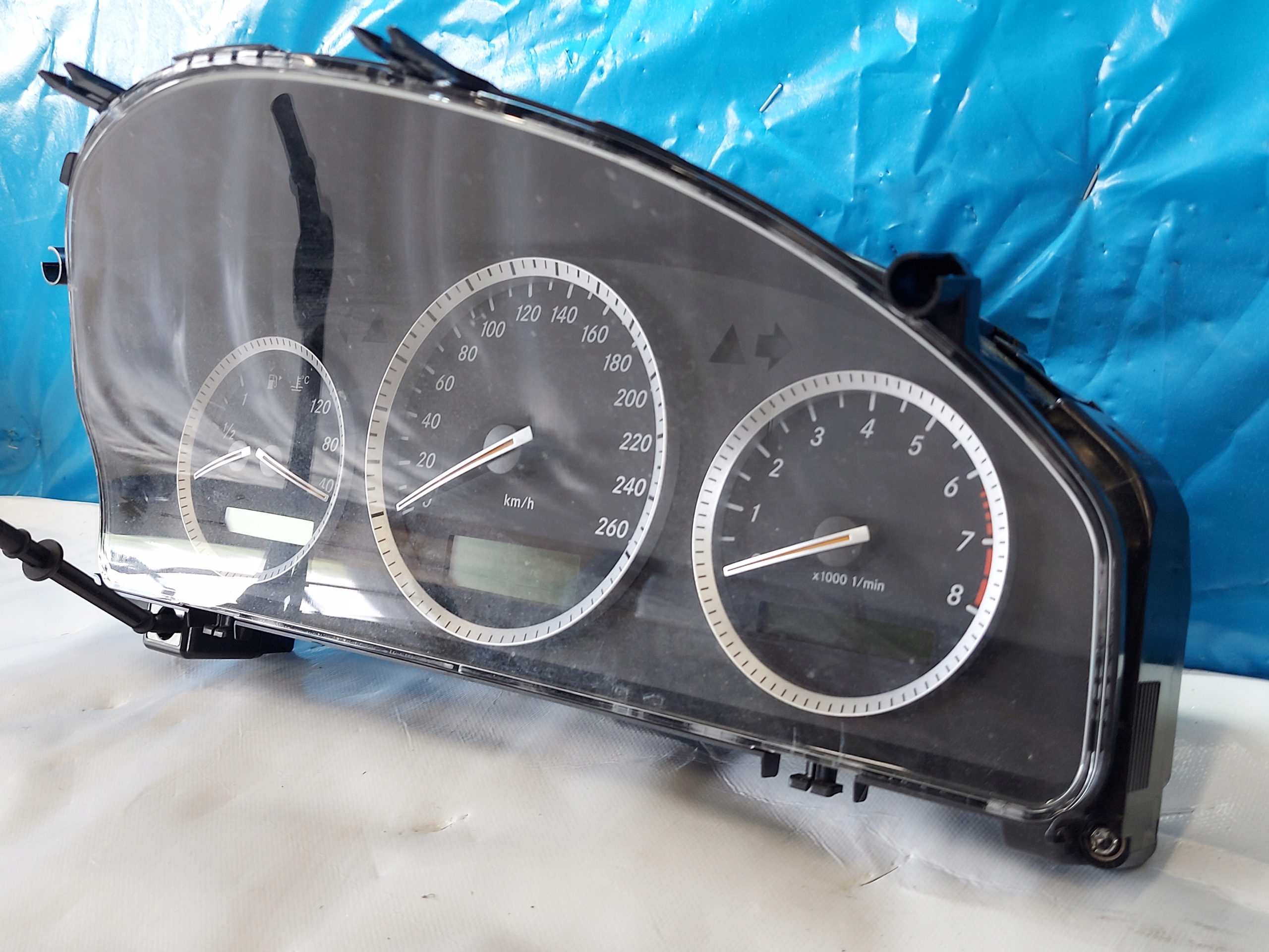 dials clock MERCEDES C KLASA W204 1.8 K A2045400848ZGS