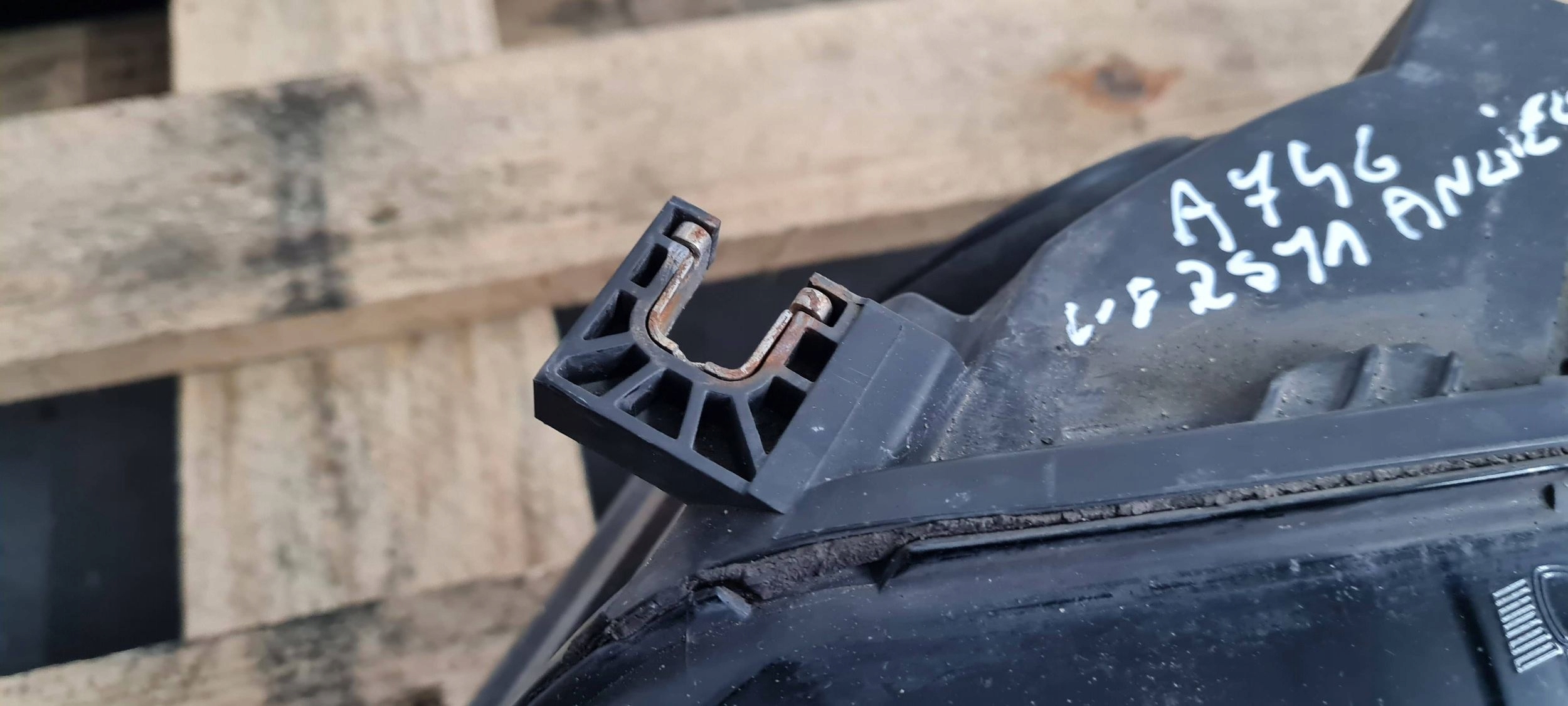 A7 4G S7 light XENON left left front ANGLIK 4G8941005D