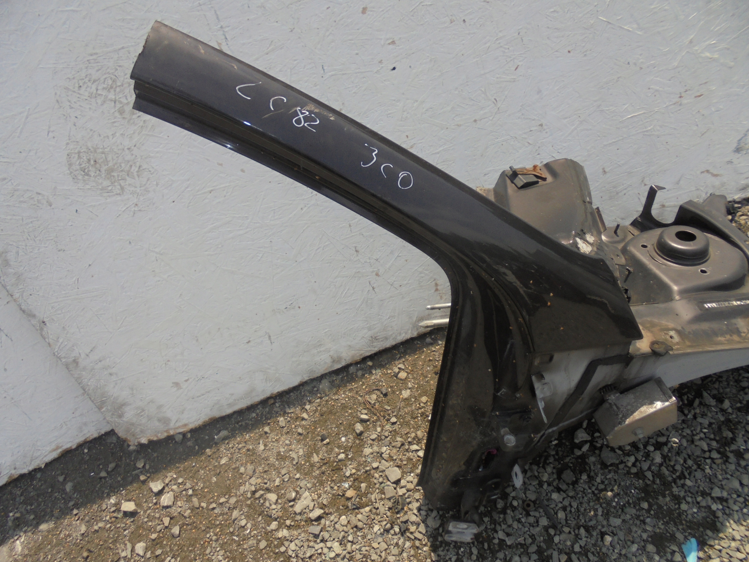 VW PASSAT B6 QUARTER FARTUCH RIGHT FRONT