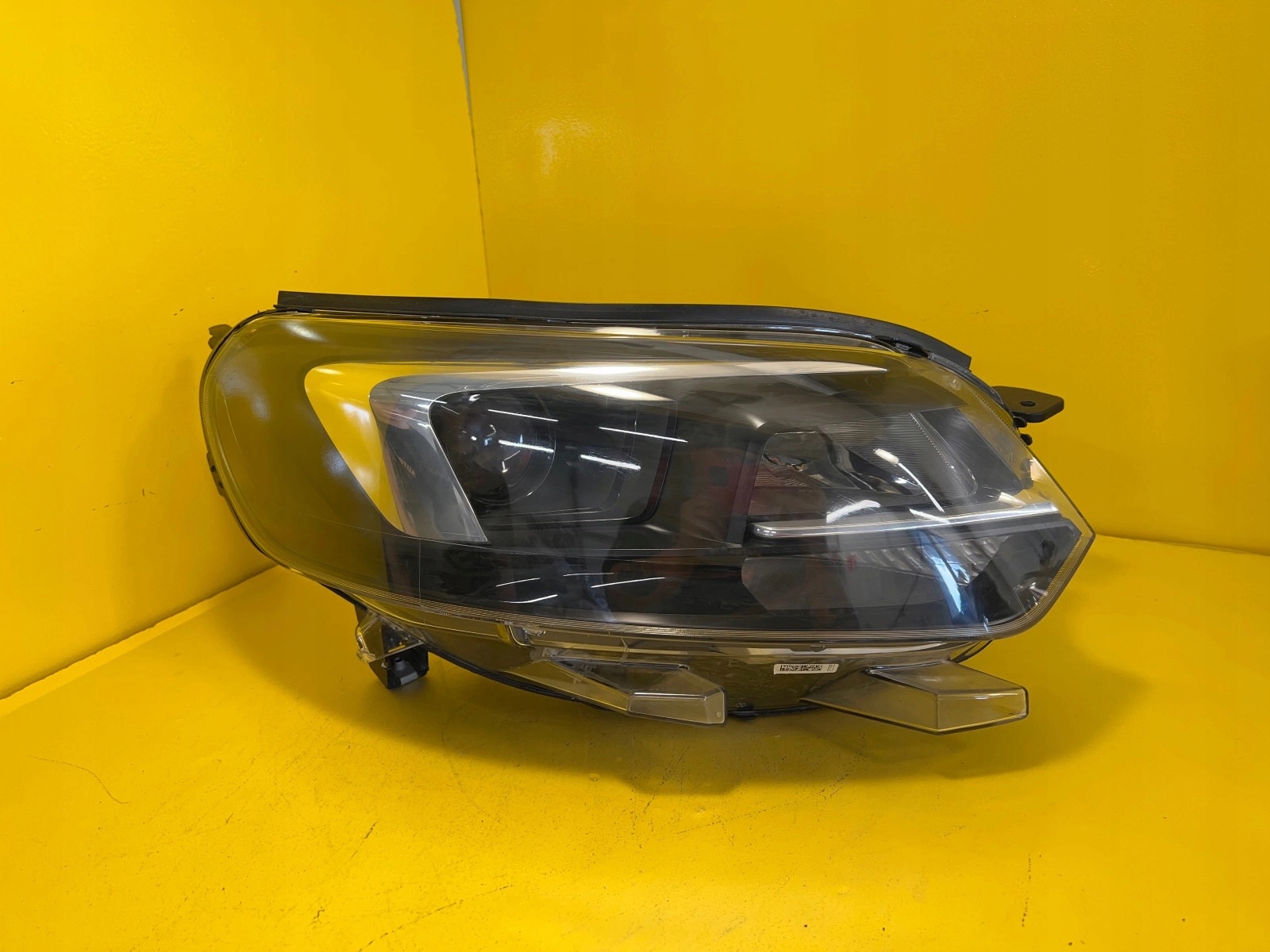 light right Opel Zafira D IV VIVARO C III BI XENON 2019