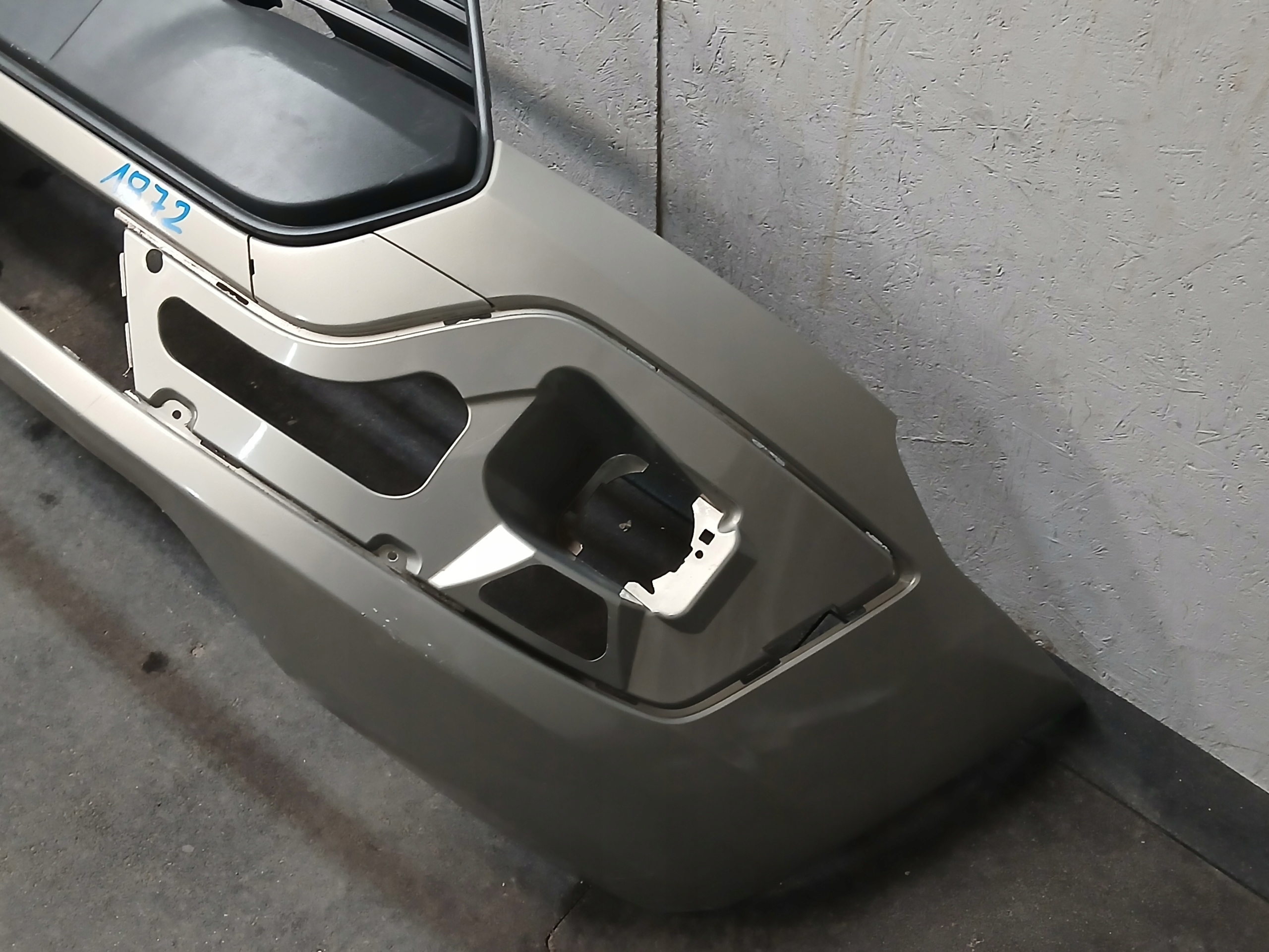 nárazník předek FORD TRANSIT CUSTOM 13-18