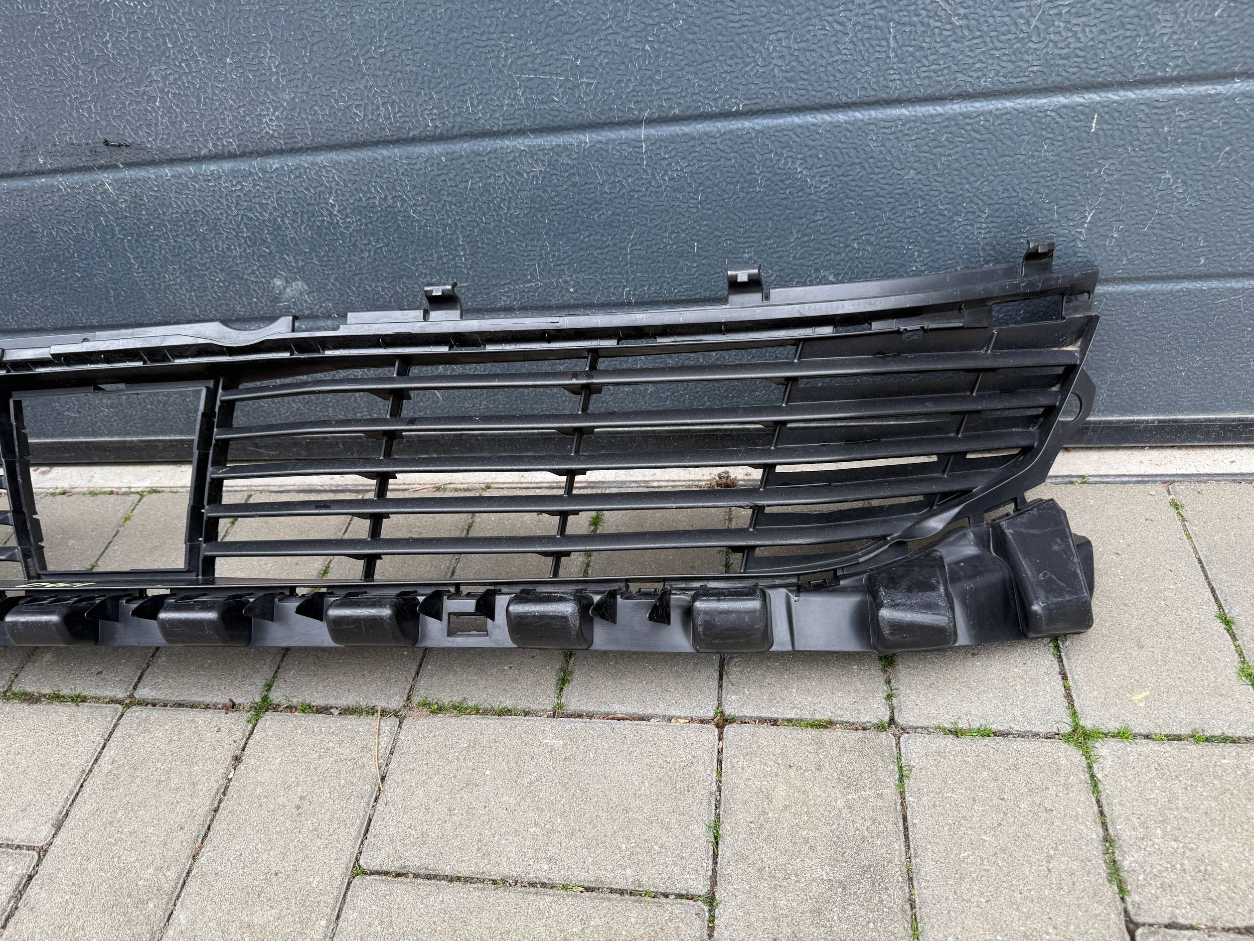 PEUGEOT 508 II grid front bumper grille below RADAR