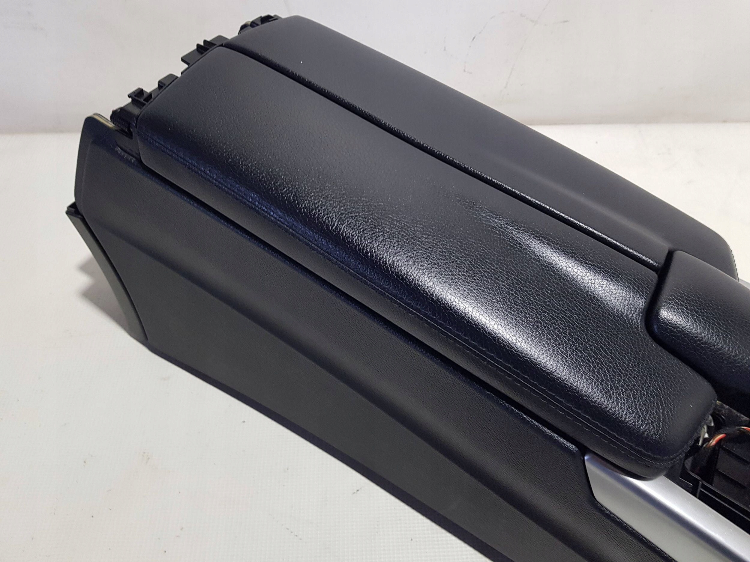 TUNEL central armrest Mercedes E W212 LIFT