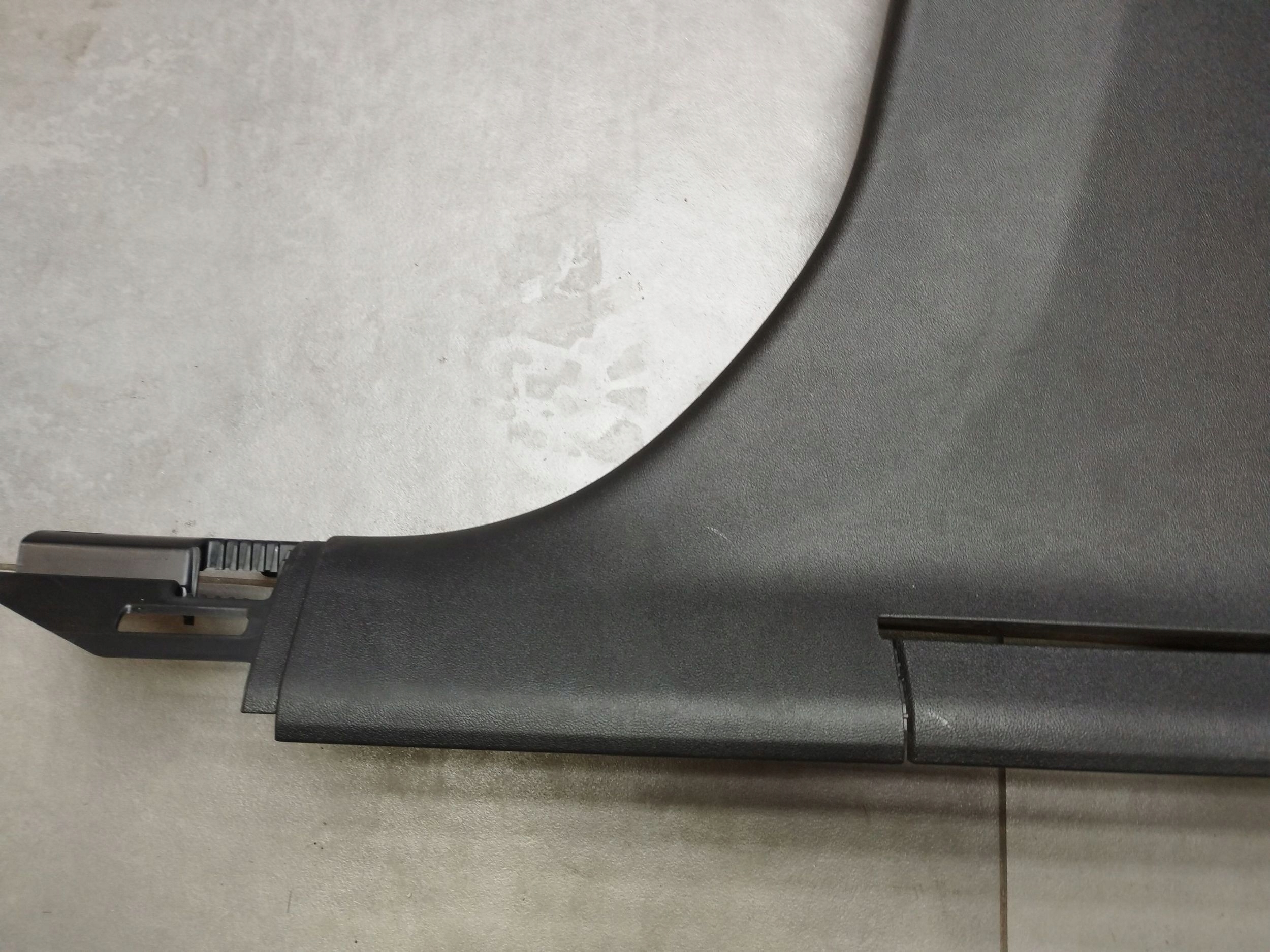 Audi A5 KOMBI cover slupka B lower 8B3867240C