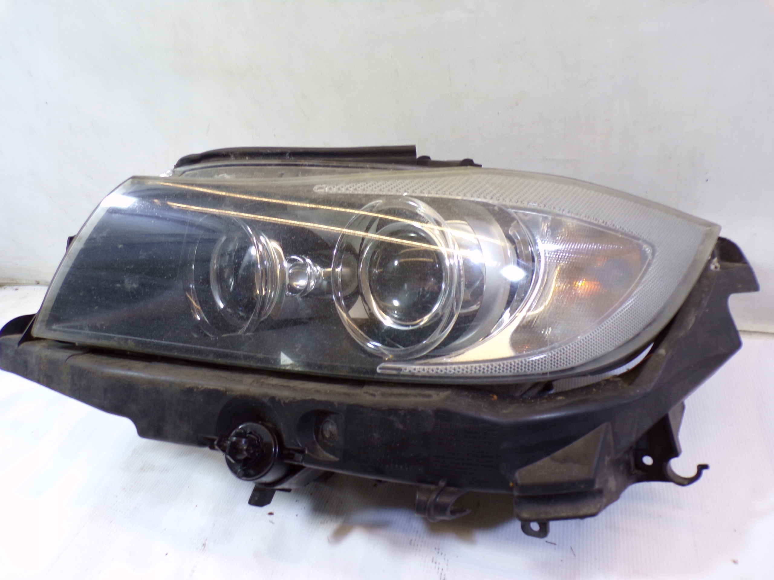 feu gauche avant avant XENON rotatif BMW E90 / E91 complète (K1)