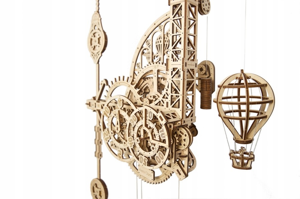 Ugears Aero Clock drewniany zegar ścienny z wahadłem model 3D do składania