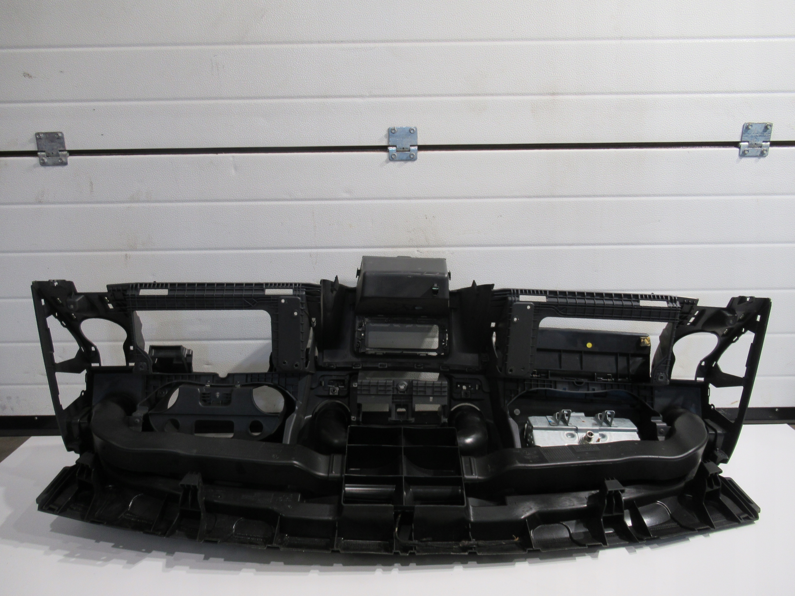 VW AMAROK 2H CONSOLE + AIRBAG + CEINTURE DE SÉCURITÉ AVANT 2H0819723B