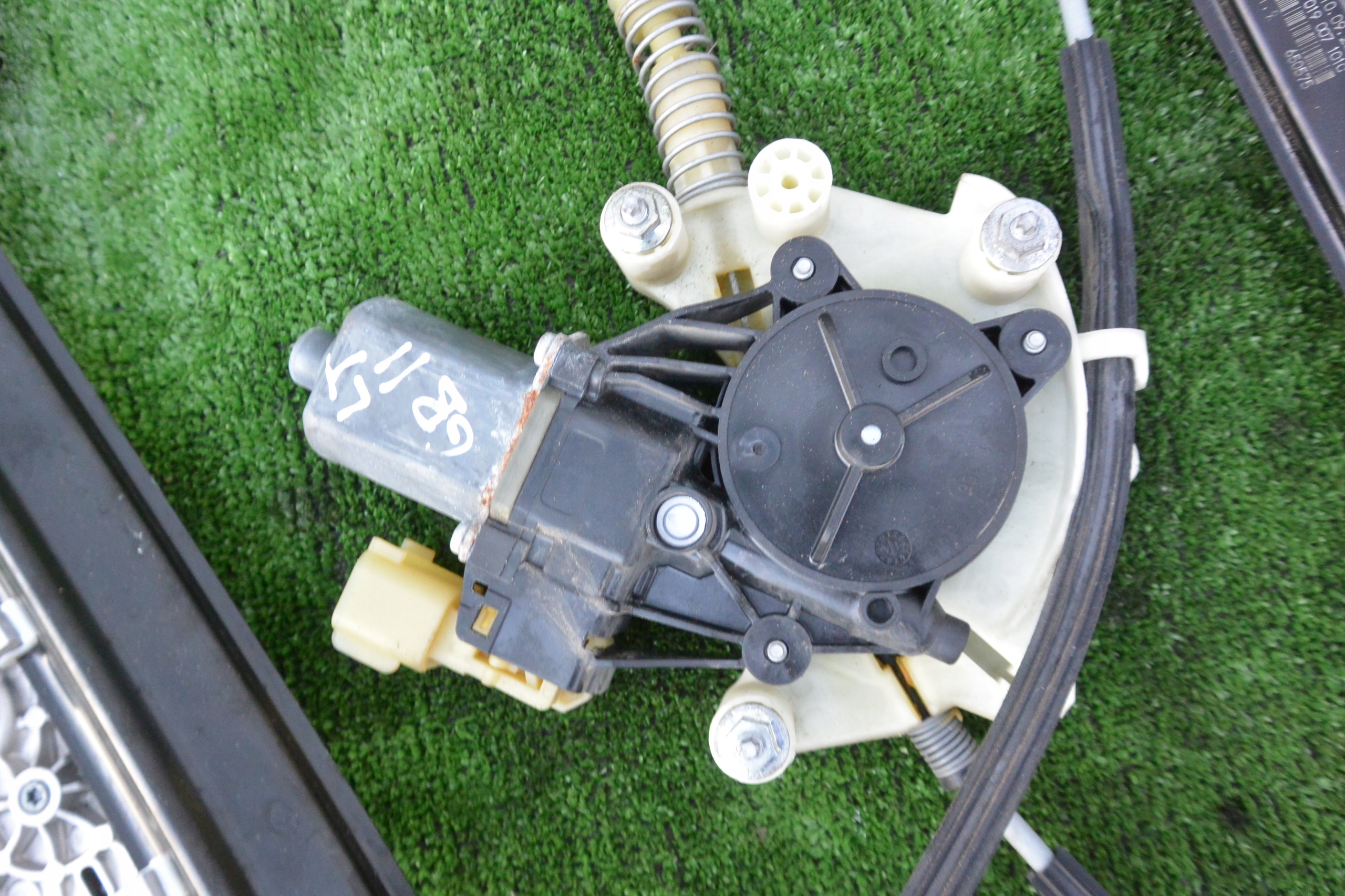 window regulator left rear part MASERATI GHIBLI III