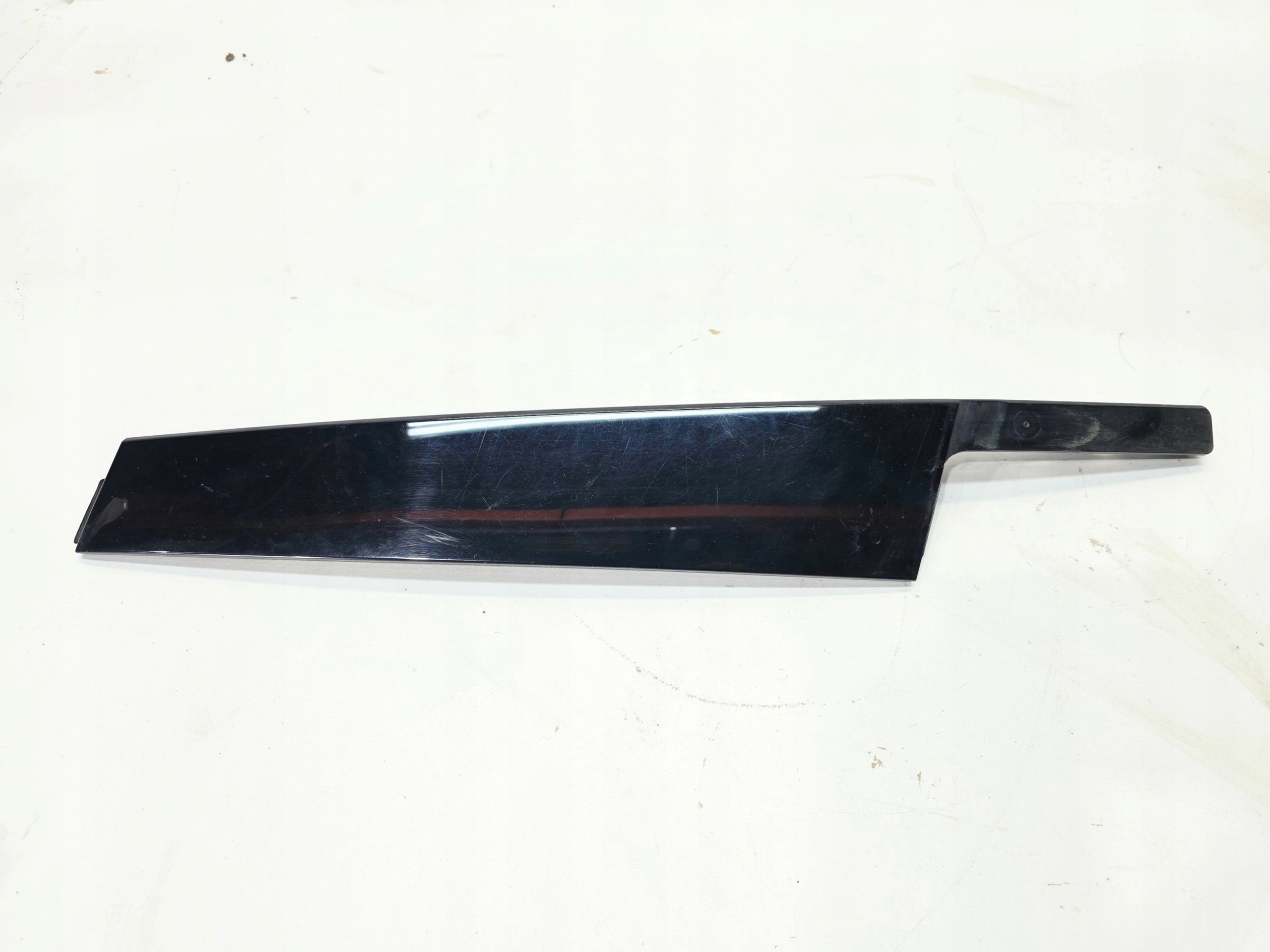 cap cover SLUPKA right front AUDI A6 C8 4K0837902