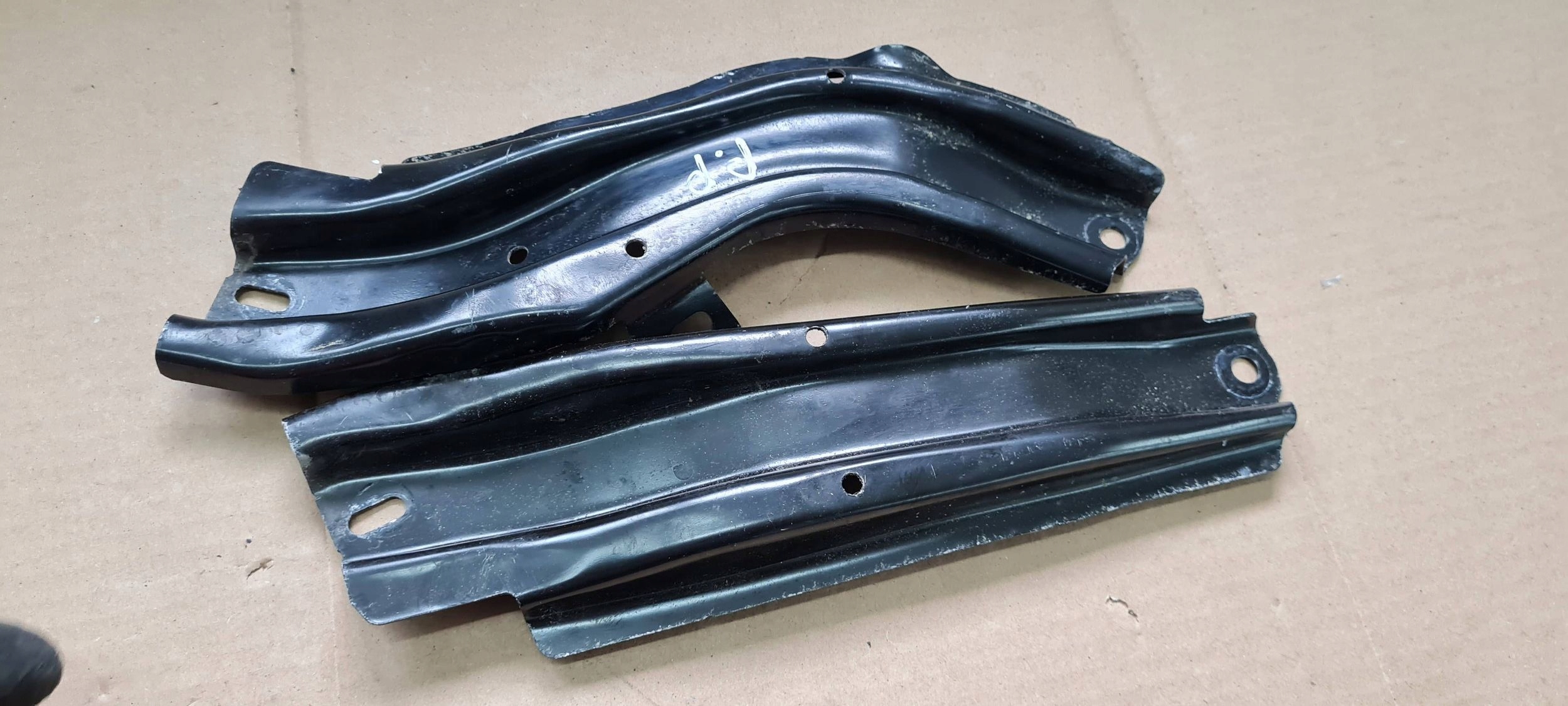Q5 80A SQ5 bearing supports bracket holder left right 80A805527 80A805528