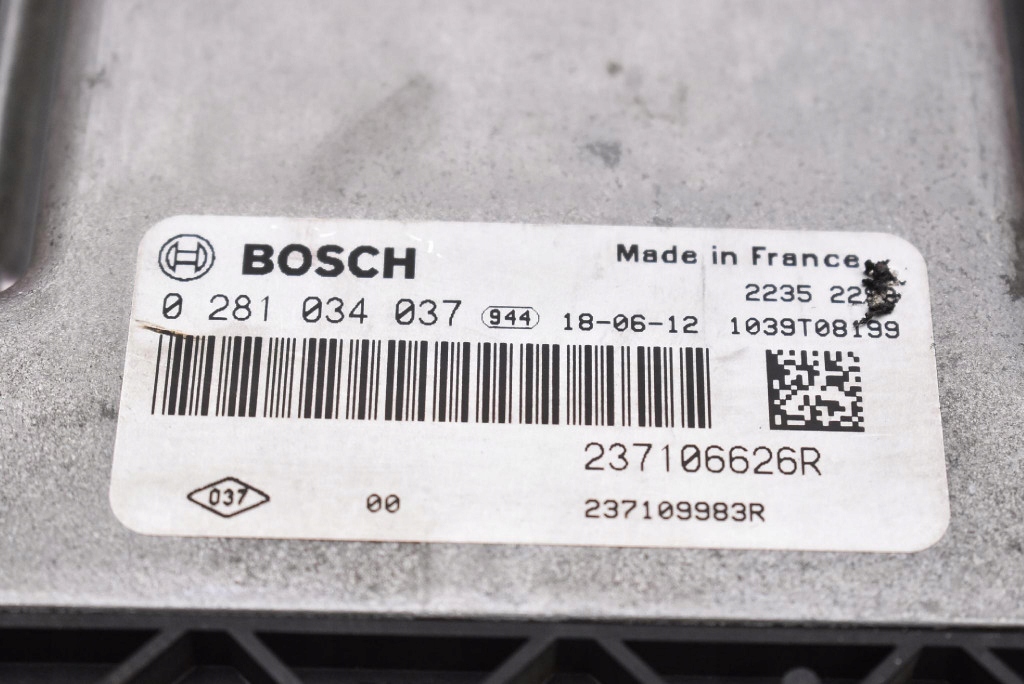 control unit computer of the engine 237106626R RENAULT TRAFIC III 1.6 DCI 95KM 14-21