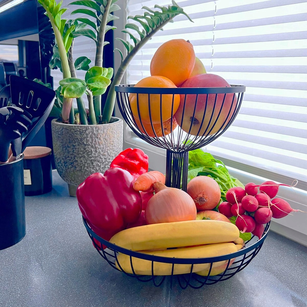 PATERA METALOWA LOFT CZARNA KOSZYK NA OWOCE PODWÓJNY MISKA KOSZ OKRĄGŁY Materiał wykonania metal