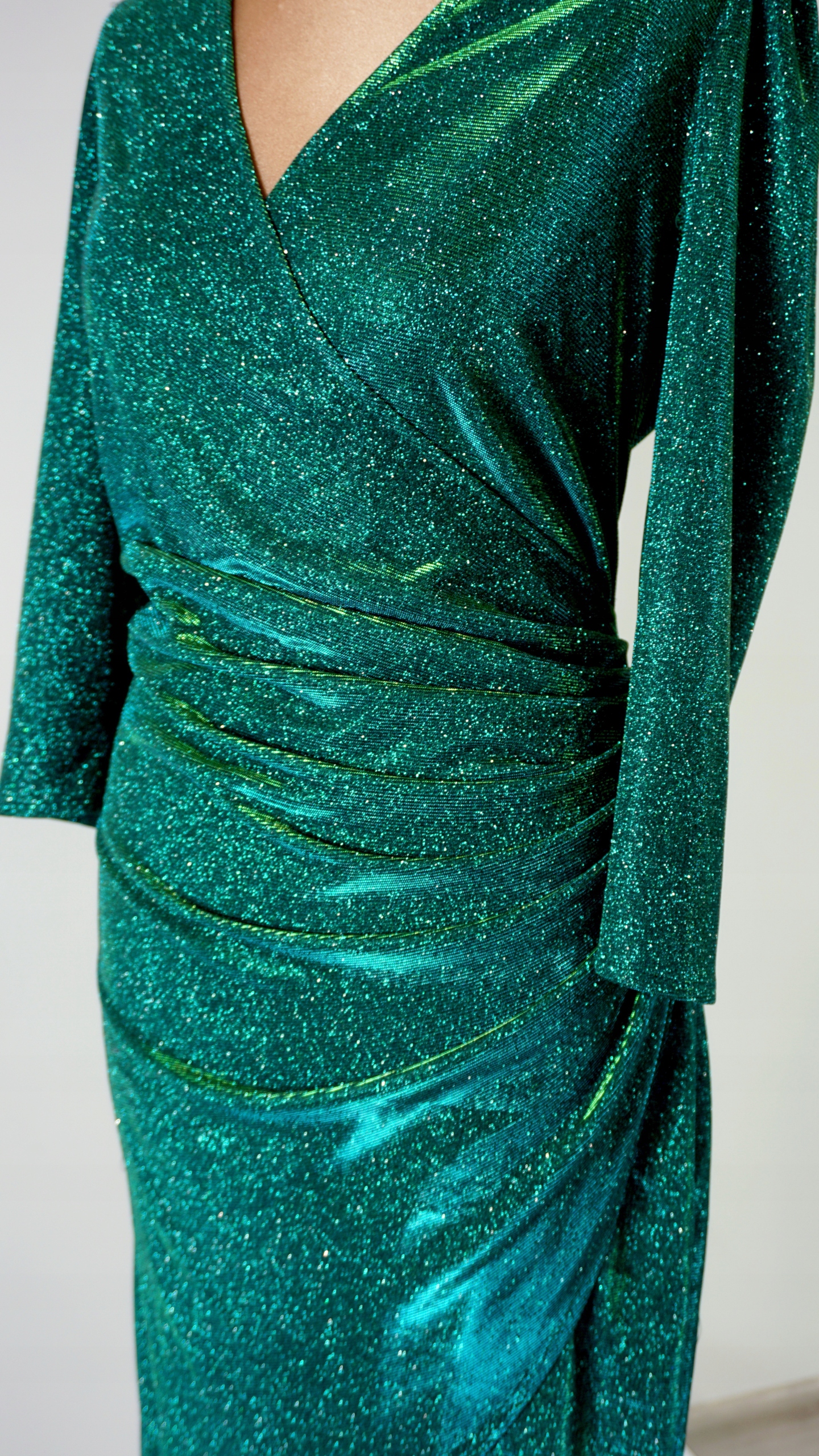 SUKIENKA WIZYTOWA KRÓTKA Z BROKATEM r. 40 Rozmiar 40