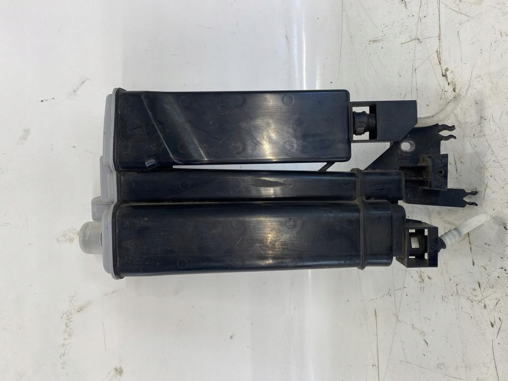Behälter WEGLA AKTYWNEGO VW PASSAT B8 LIFT 3Q0201801A