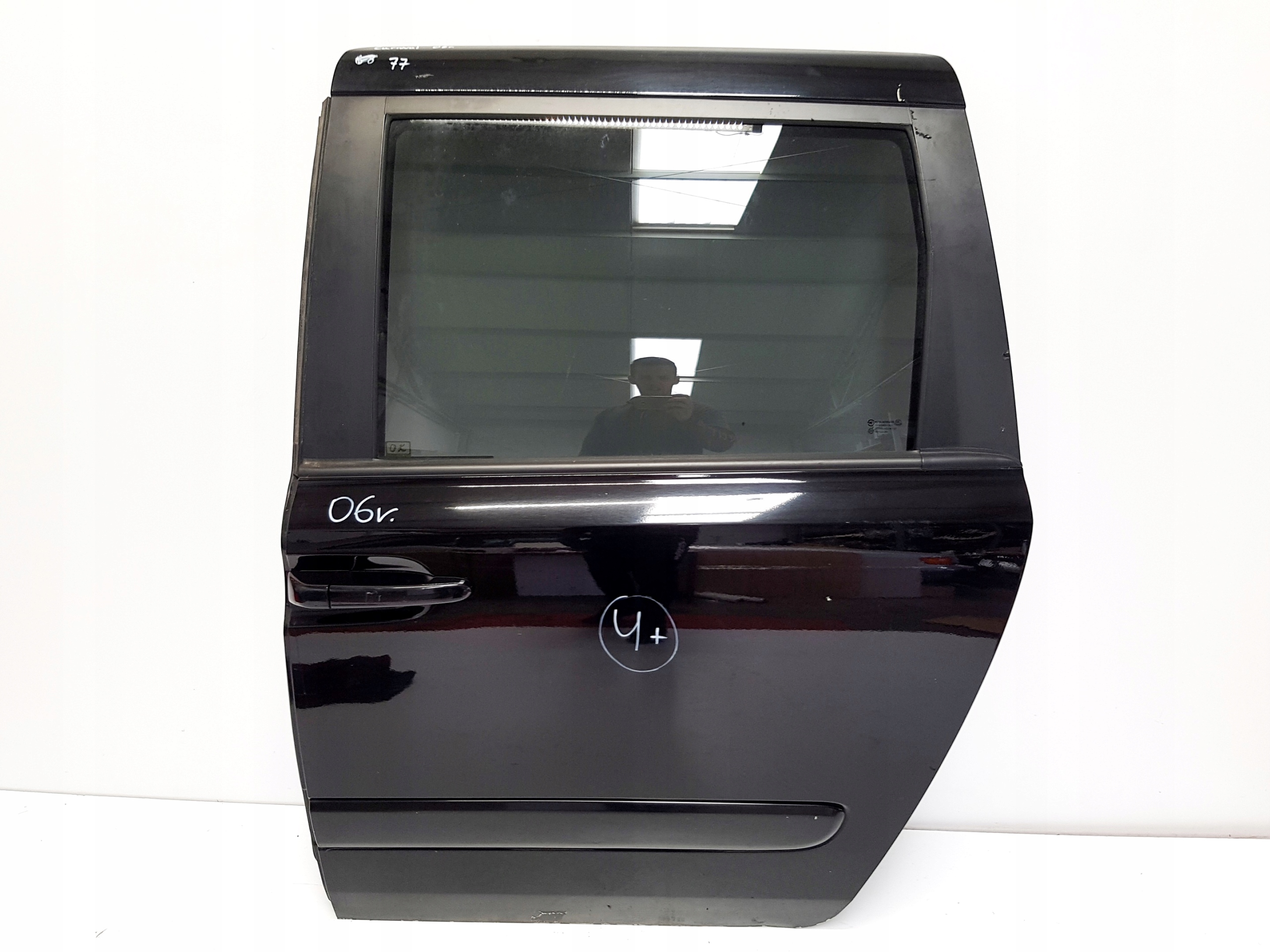 DRZWI TYŁ LEWE KIA CARNIVAL II 04-14r.