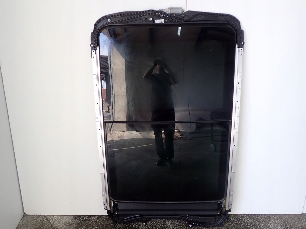 Жалюзі панорама двигуна BMW 2 F45 ACTIVE 15R