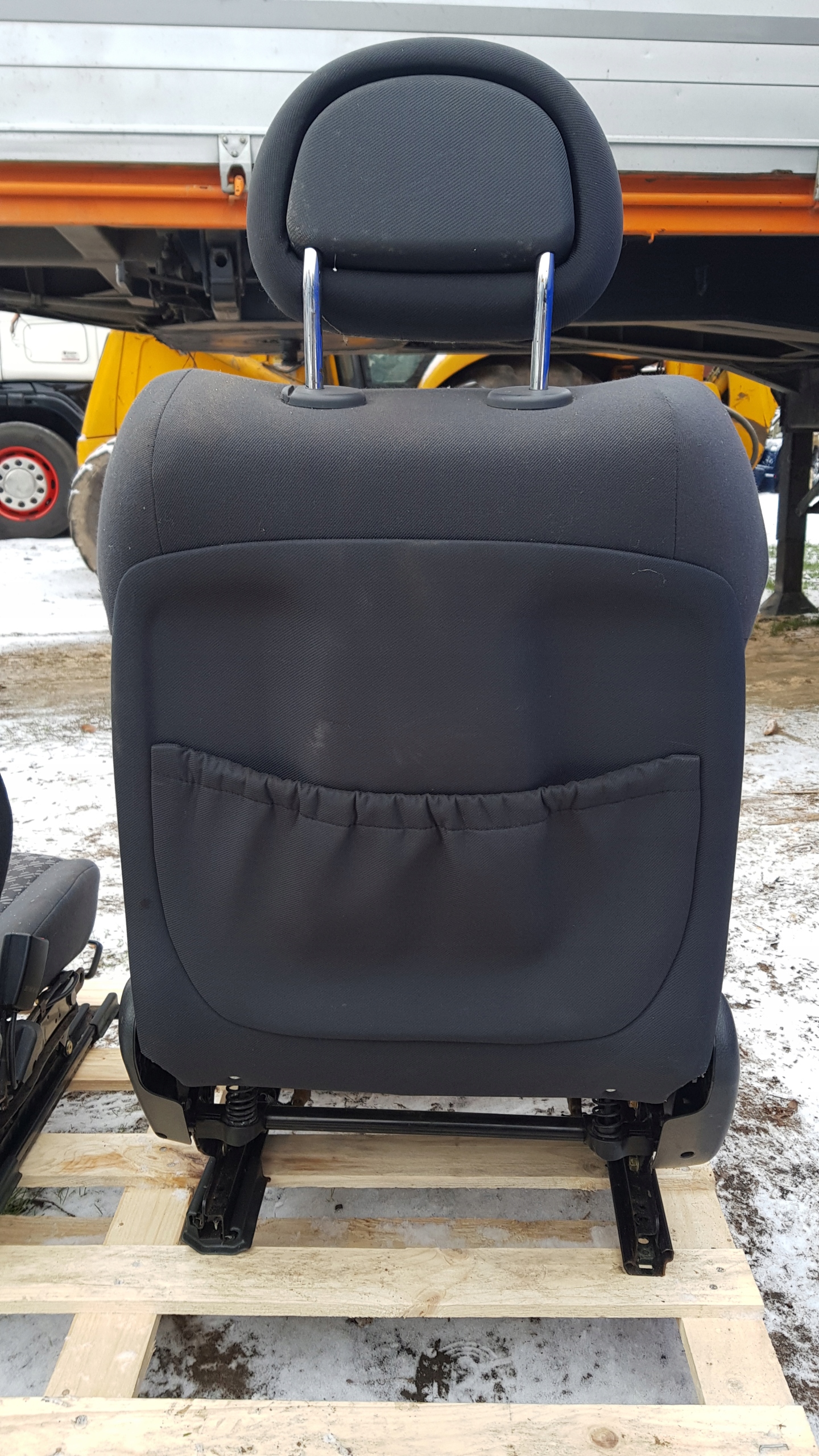 MERCEDES W203 seat right front support