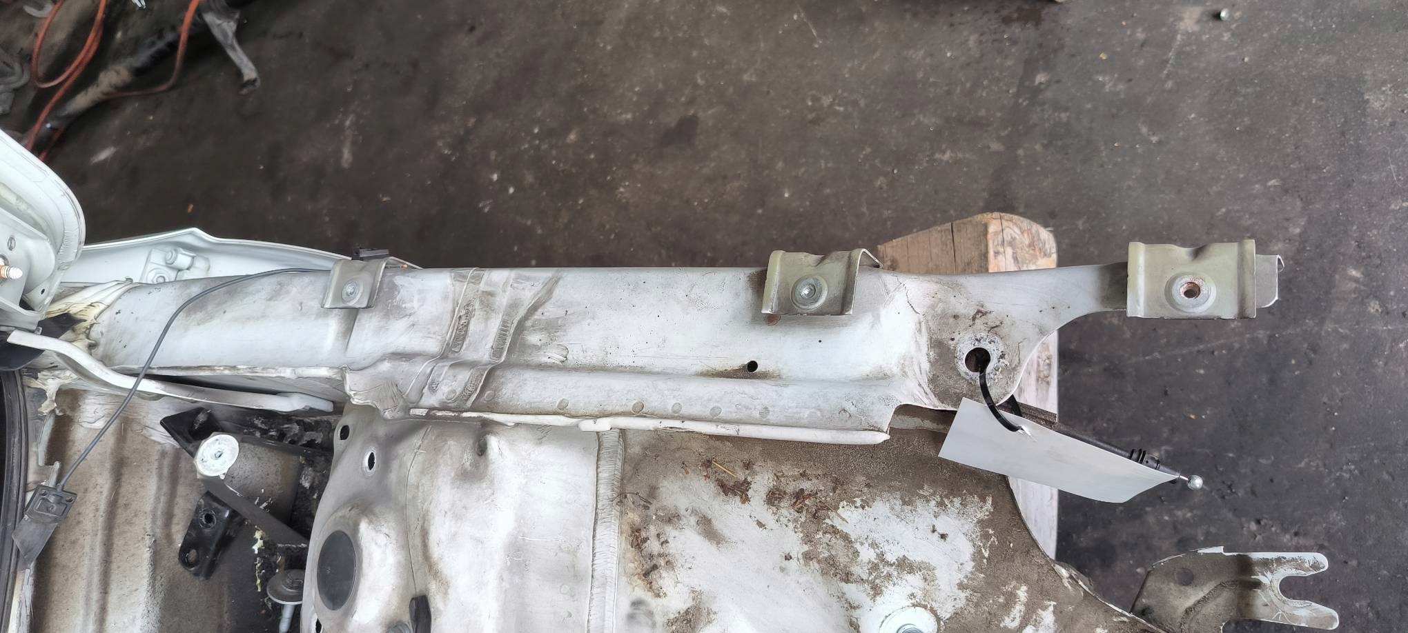 quarter left front VOLKSWAGEN PASSAT B8 R-LINE