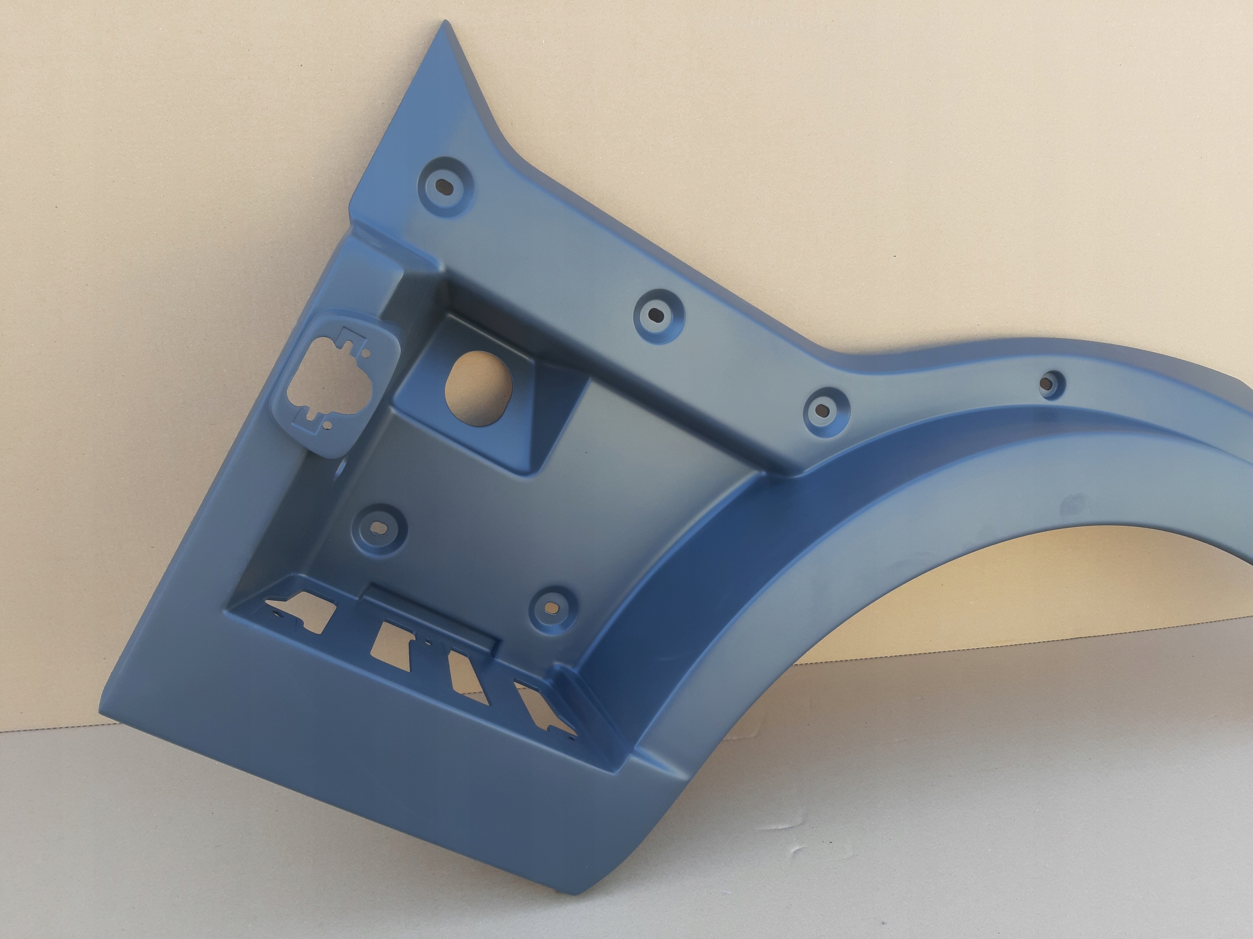 MAN TGL TGM TG3 STOPNICA LEWA STOPIEŃ NADKOLE Producent części MAN OE