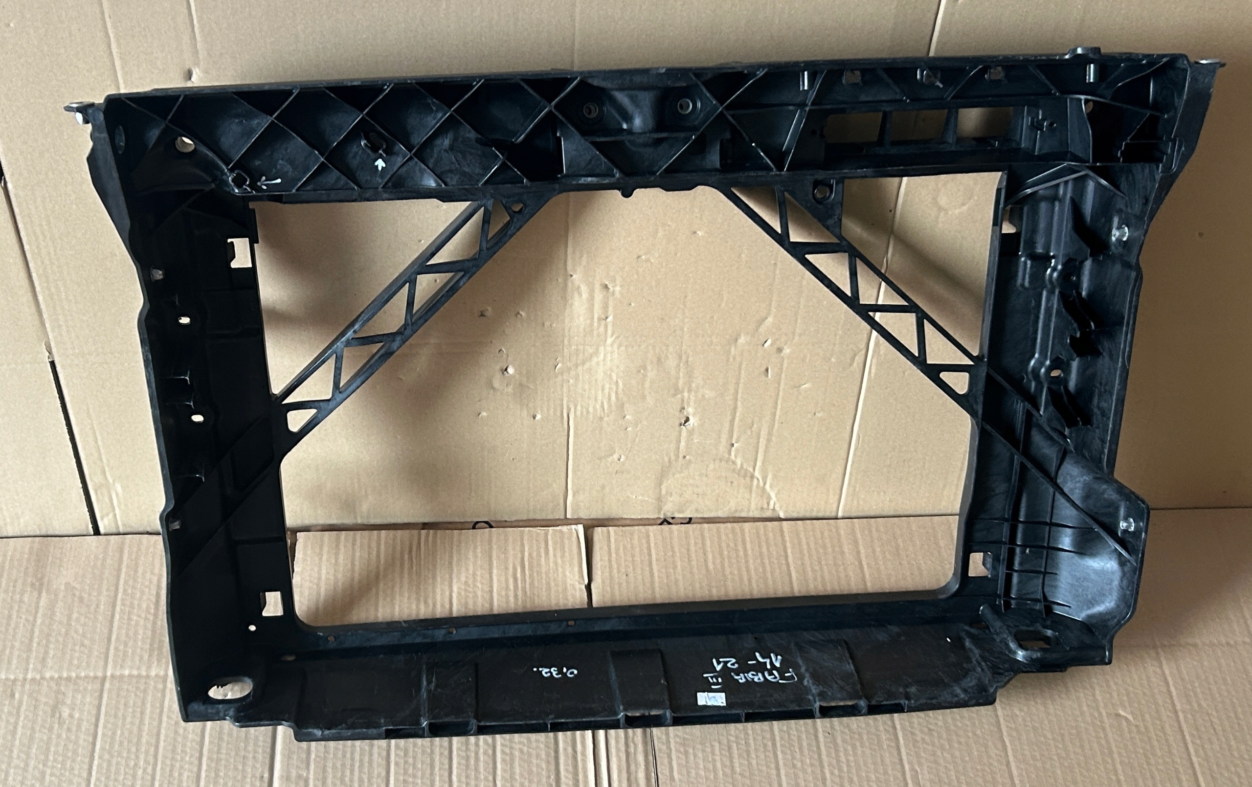 SKODA FABIA III 2014-2021 pillar iron support panel for radiators 6V0805588