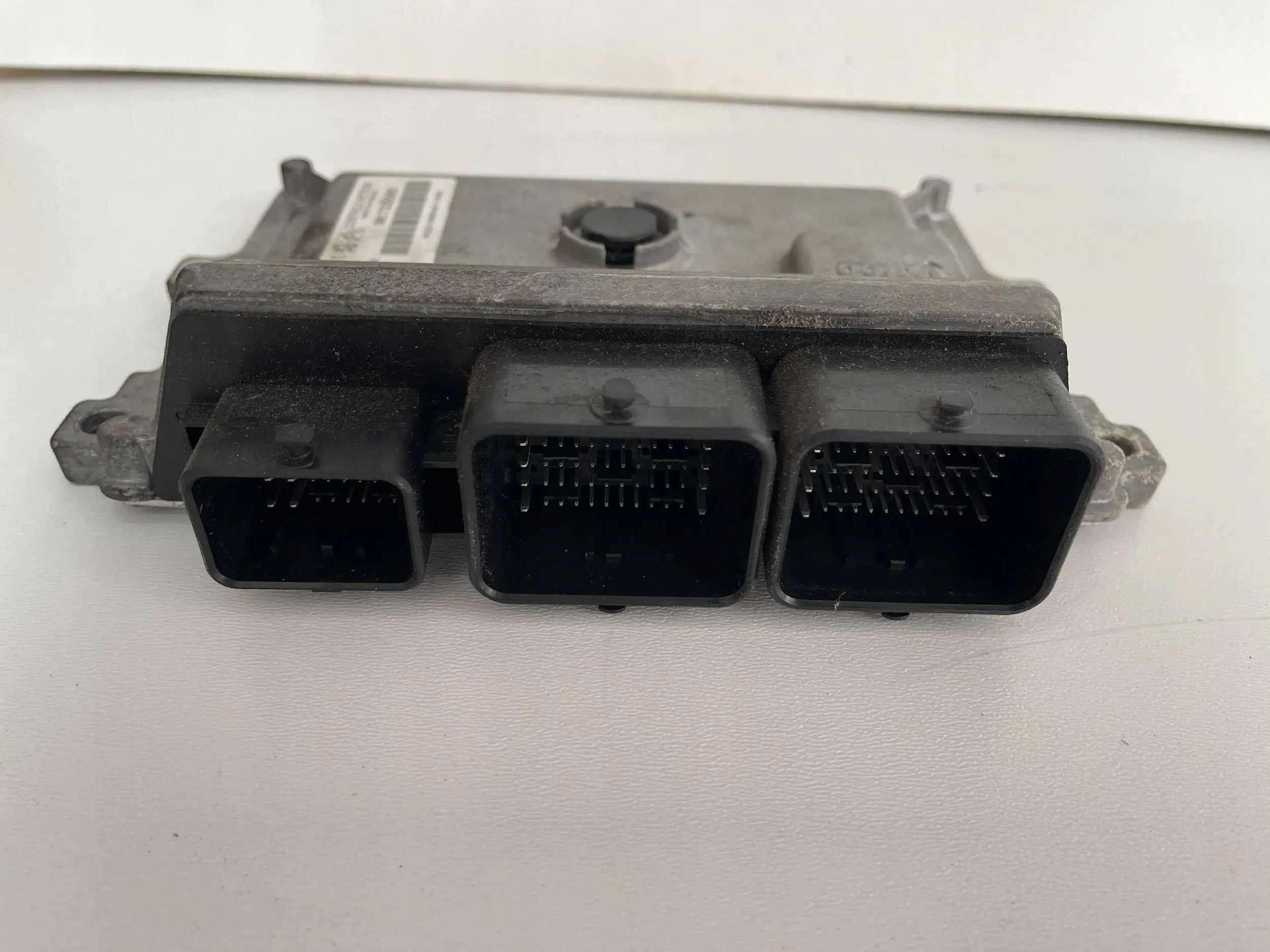 computer control unit of the engine CITROEN C3 C-3 III 3 16- 1.2 VTI