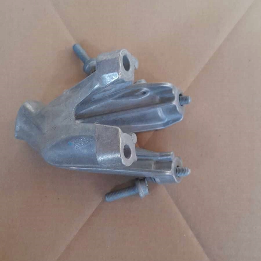 engine supporting mount AUDI A4 A5 A6 A7 A8 Q5 8K0199307BH
