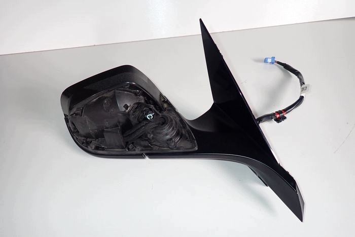 TESLA III 17- mirror right 11 PIN