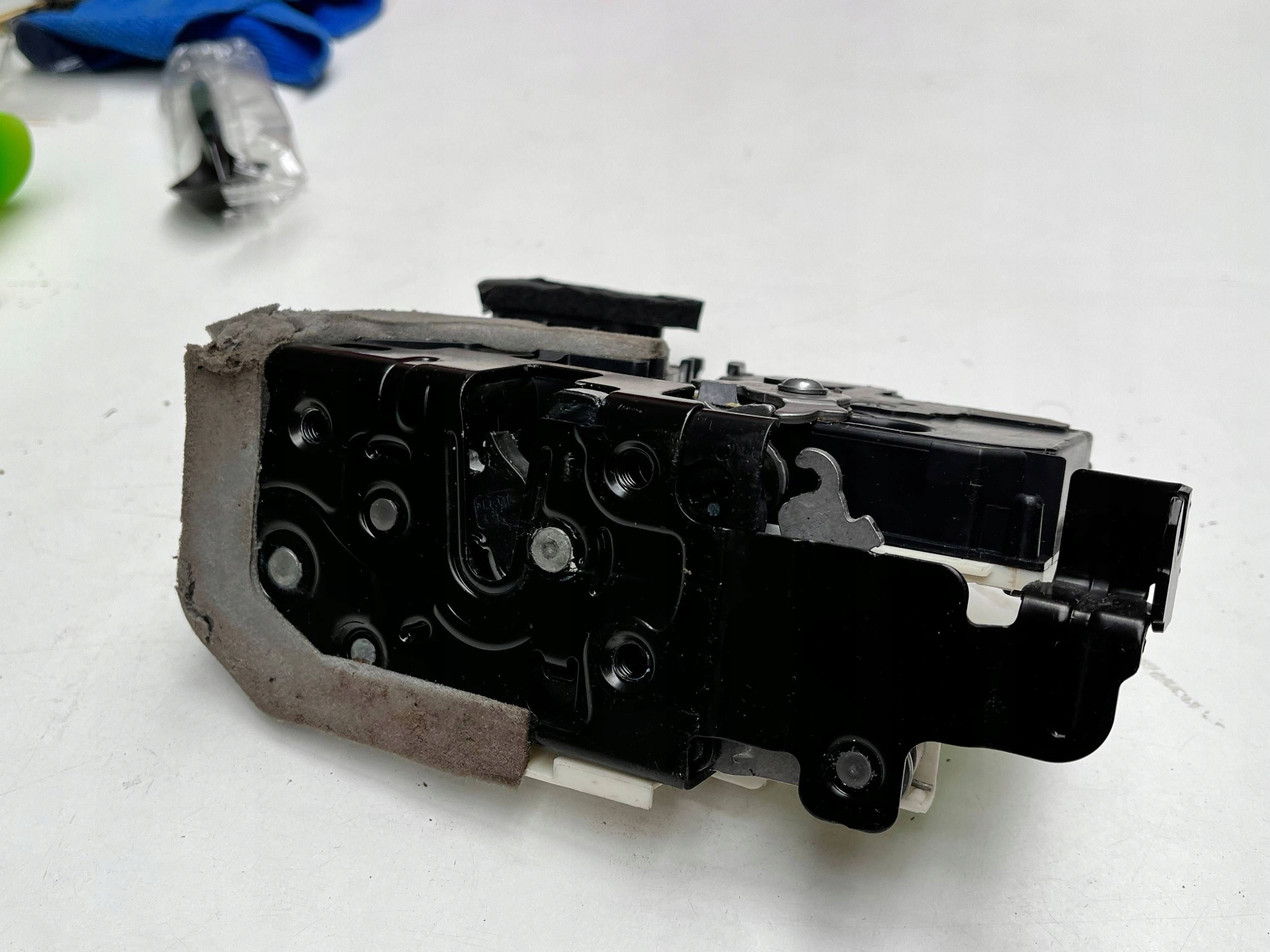 AUDI A6 C8 schloß tür links heck 4K0839015R !J