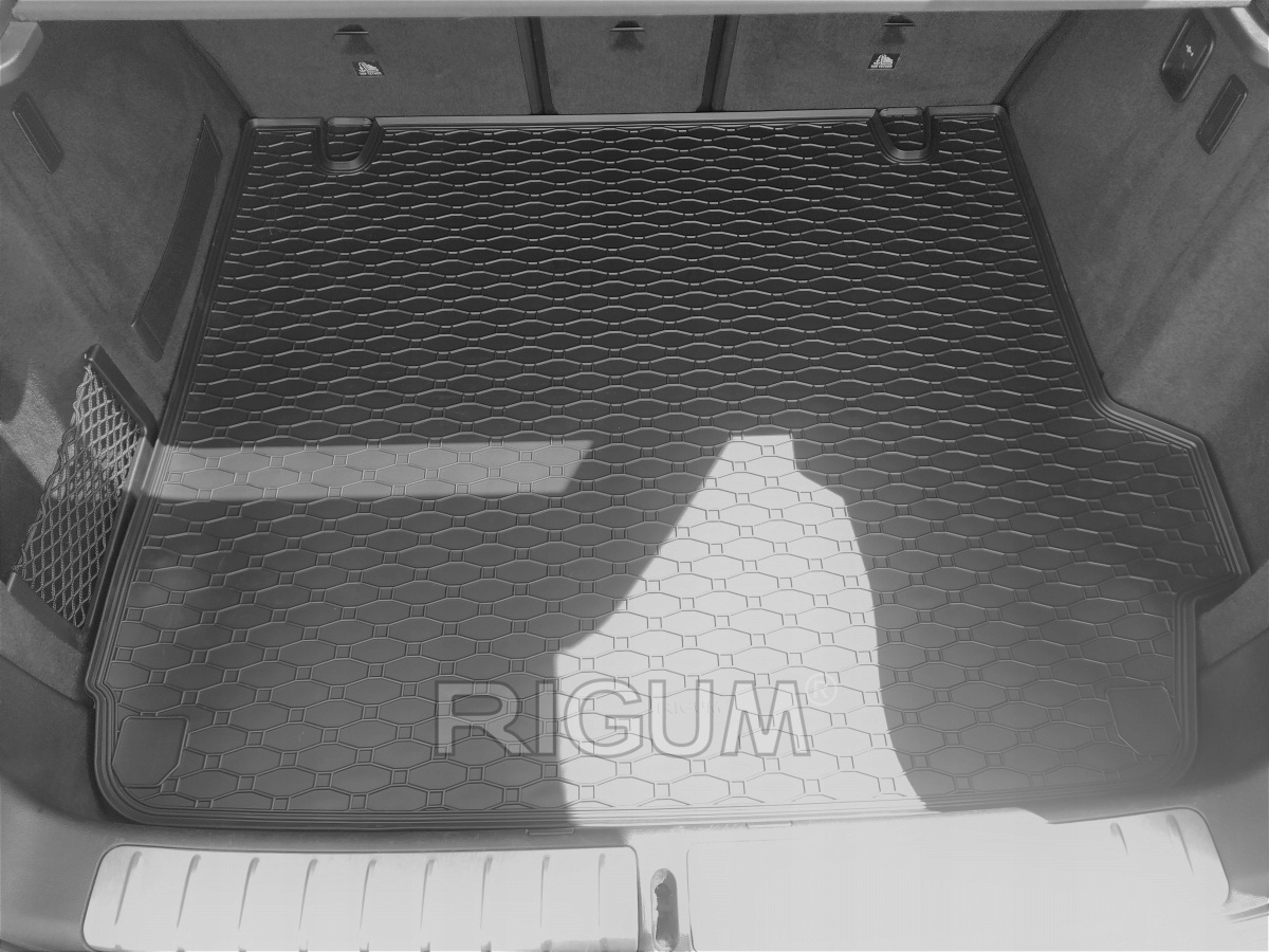 BMW X4 G02 SUV 2018- Dywanik wkład do bagażnika Stan opakowania oryginalne