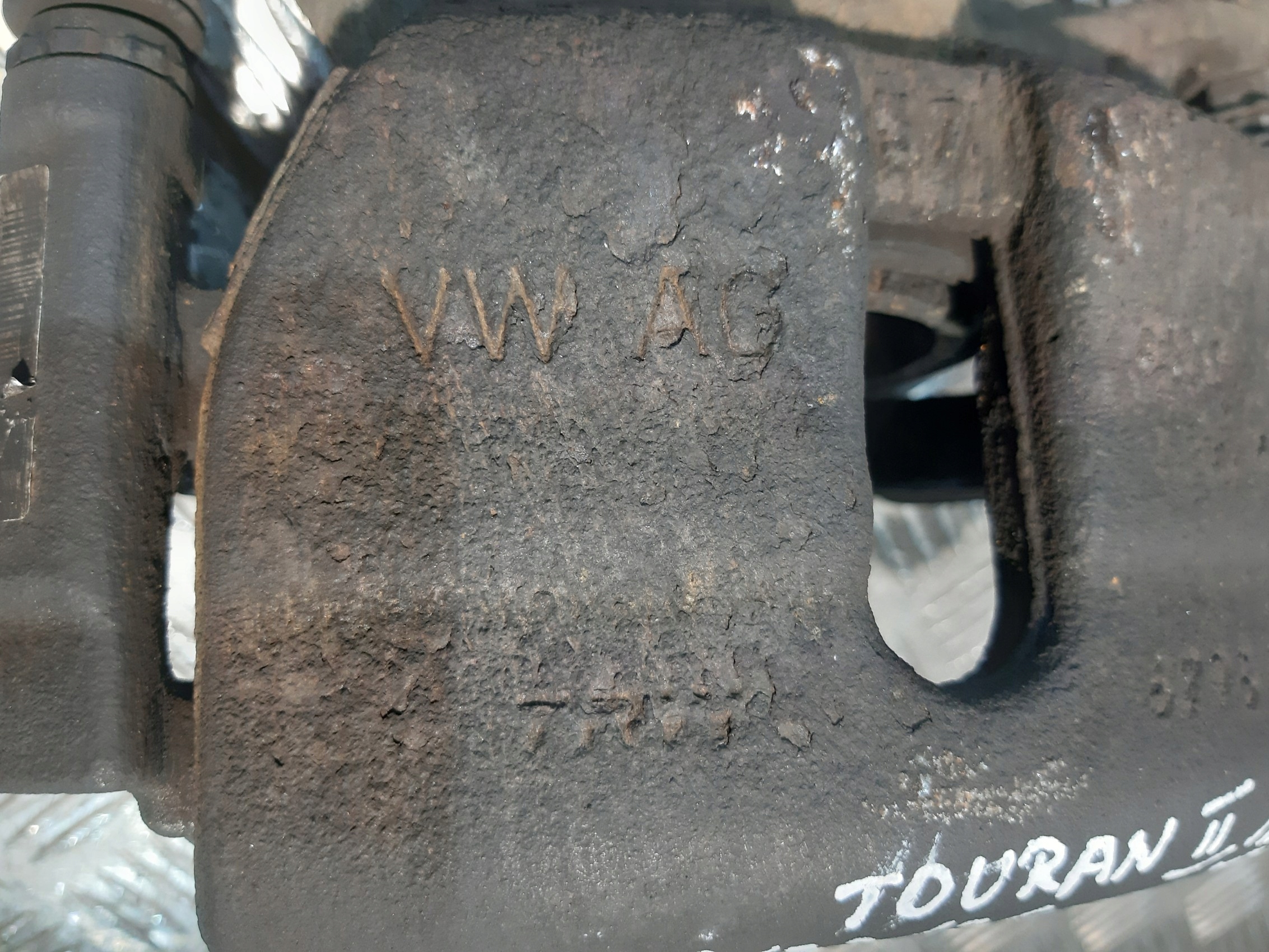caliper brake TRW left front VW TOURAN II 1.6TDI
