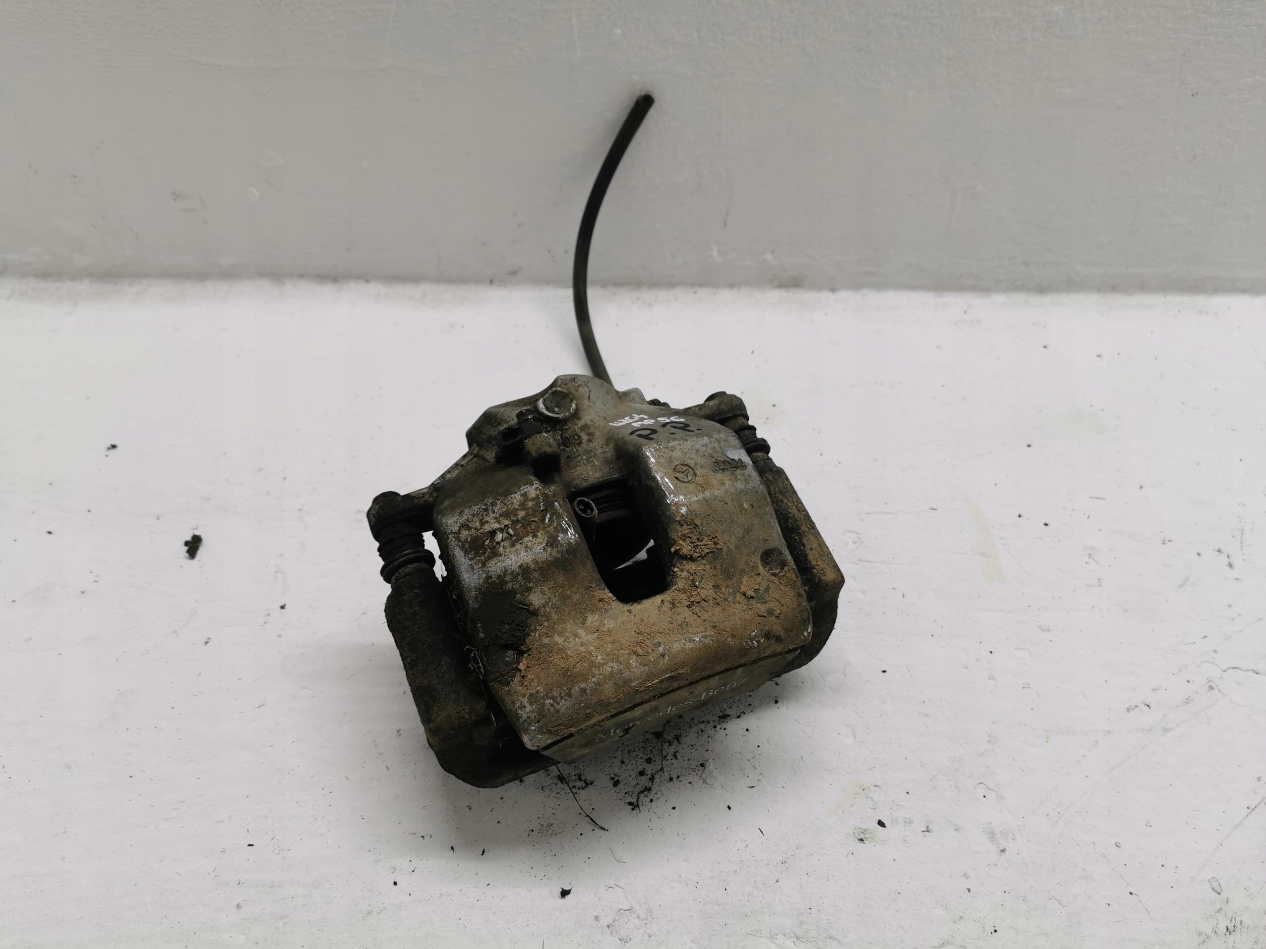 caliper brake right front MERCEDES C-KLASA W204