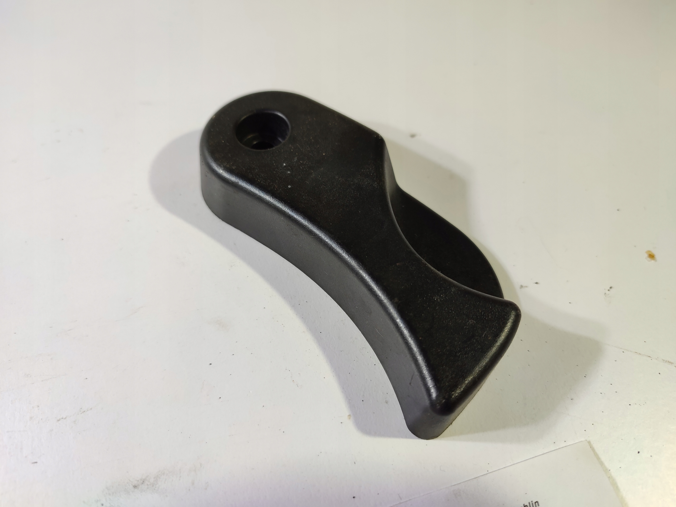 bonnet lever bonnets BMW 1 E87 E81 E92 7058117