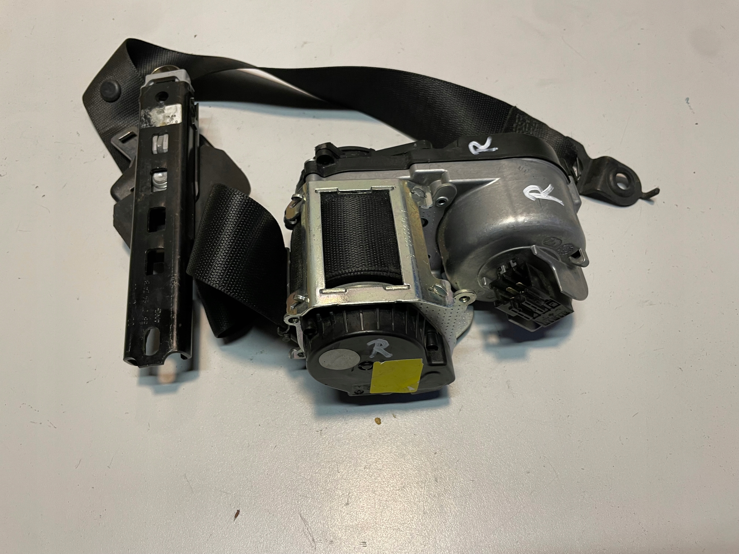 MERCEDES ML W164 GL seat belt right front