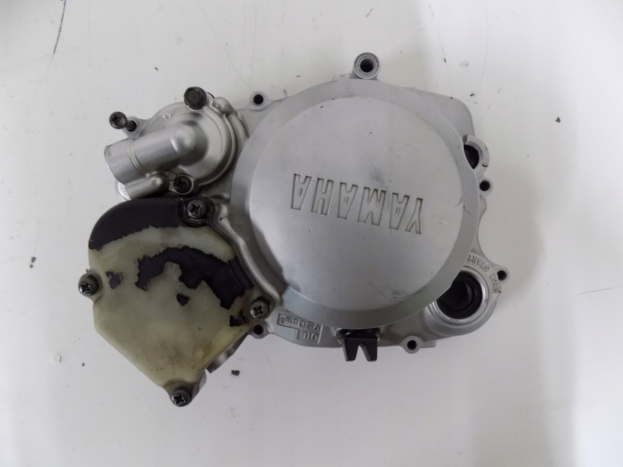 YAMAHA DT 125 4BL КРЫШКА КАПОТА