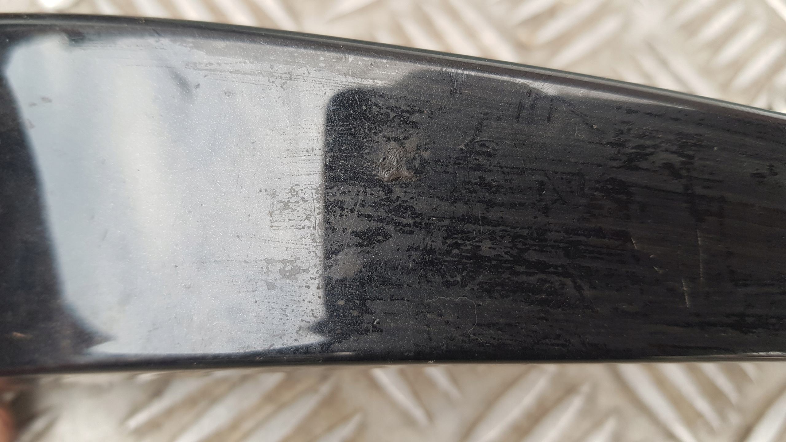 BMW E46 moulding below LAMPE left LIFT