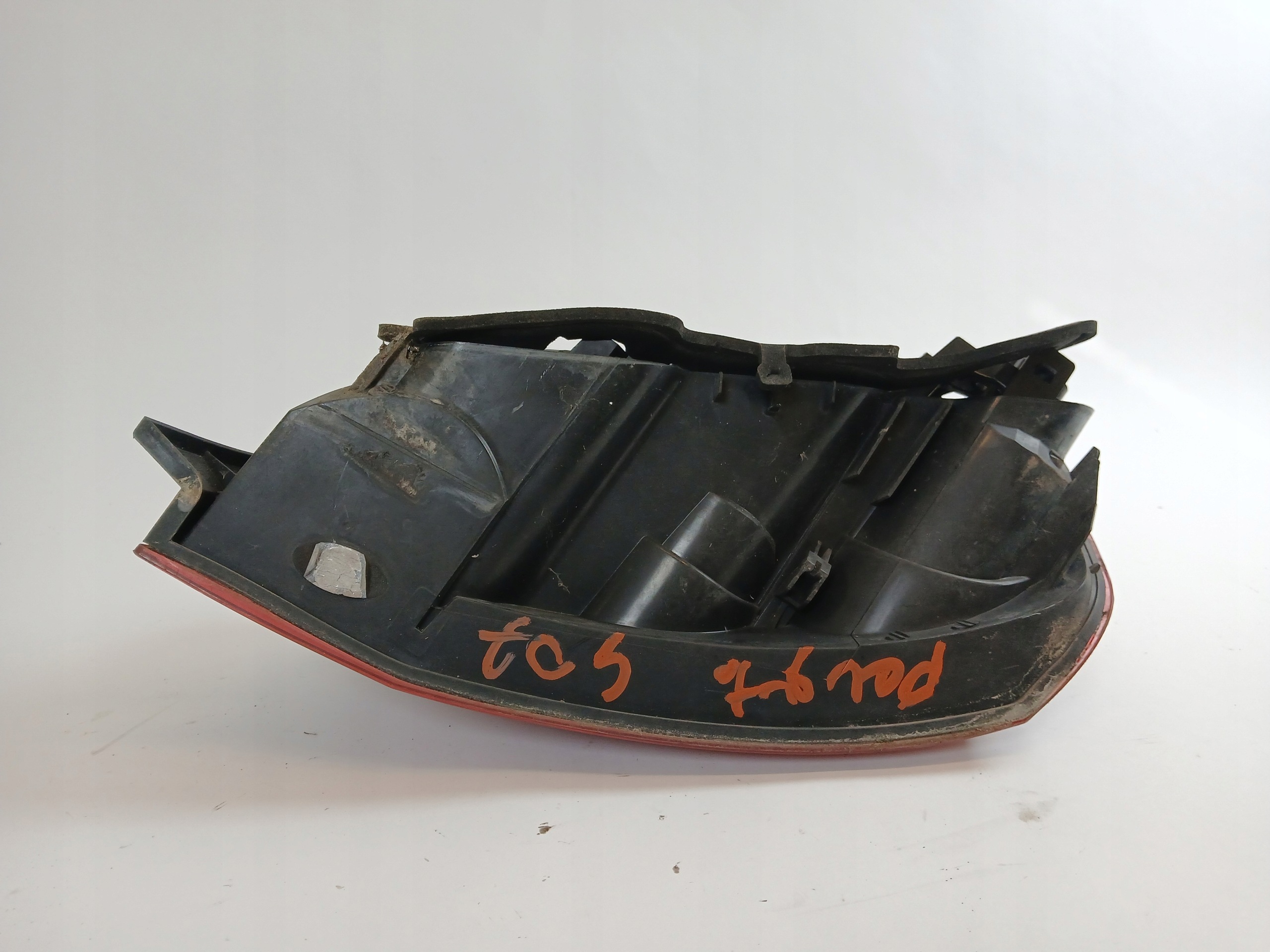 PEUGEOT 407 light left rear part sedan