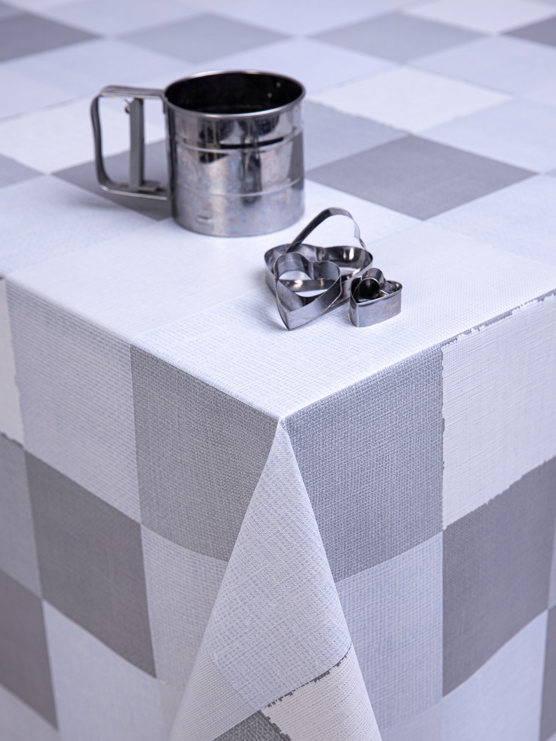 OBRUS na włókninie CERATA GRUBA , NA METRY WYMIAR