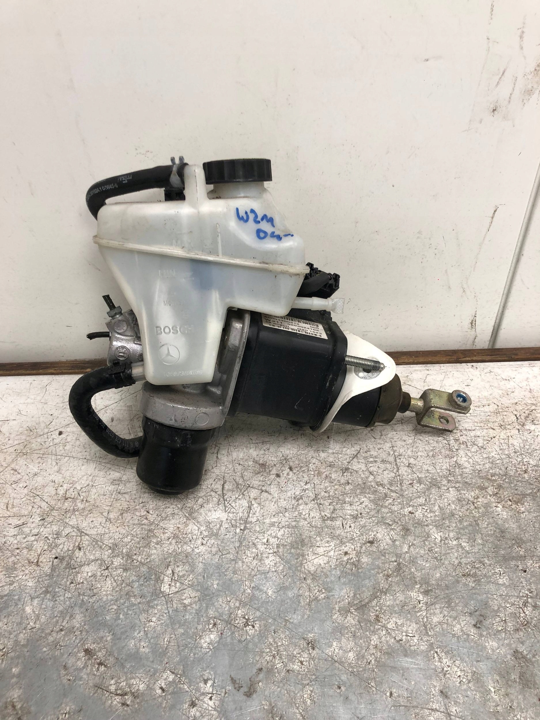 Servo Bremse MERCEDES W211 KOMBI A0004300312