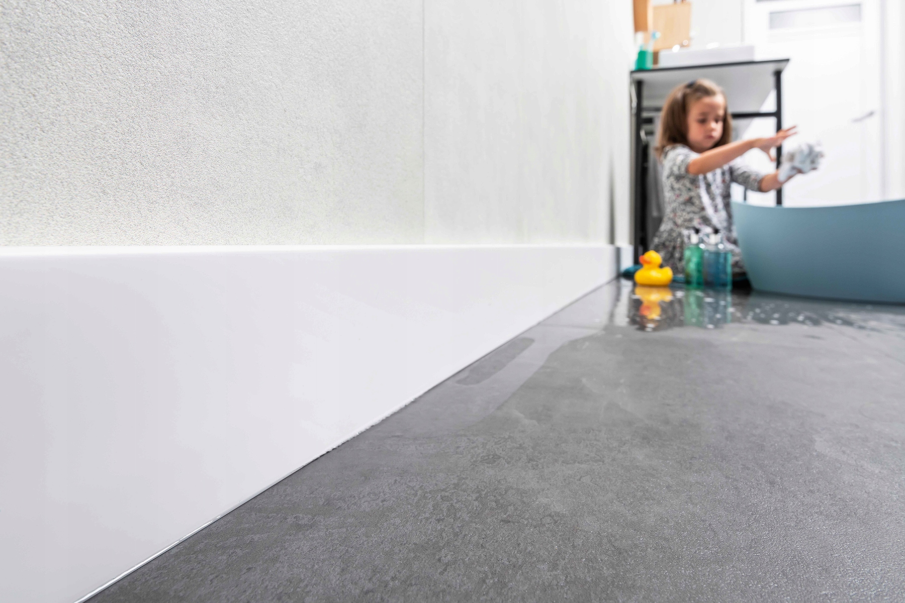 CZARNA MATOWA LISTWA listwy przypodłogowa PCV 8cm ESP206 VOX ESPUMO Materiał aluminium