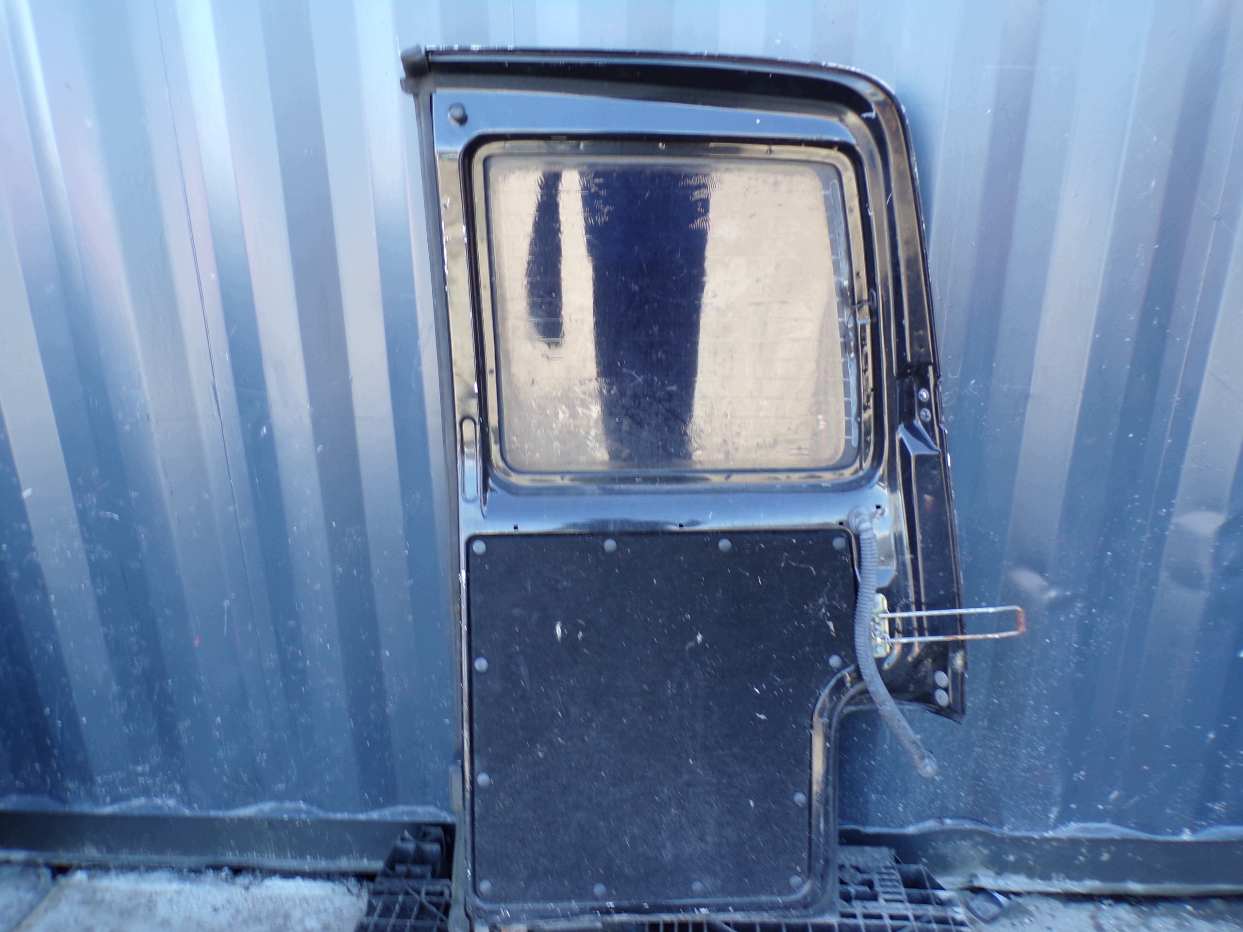 door left rear. VOLKSWAGEN TRANSPORTER T4 (R1)